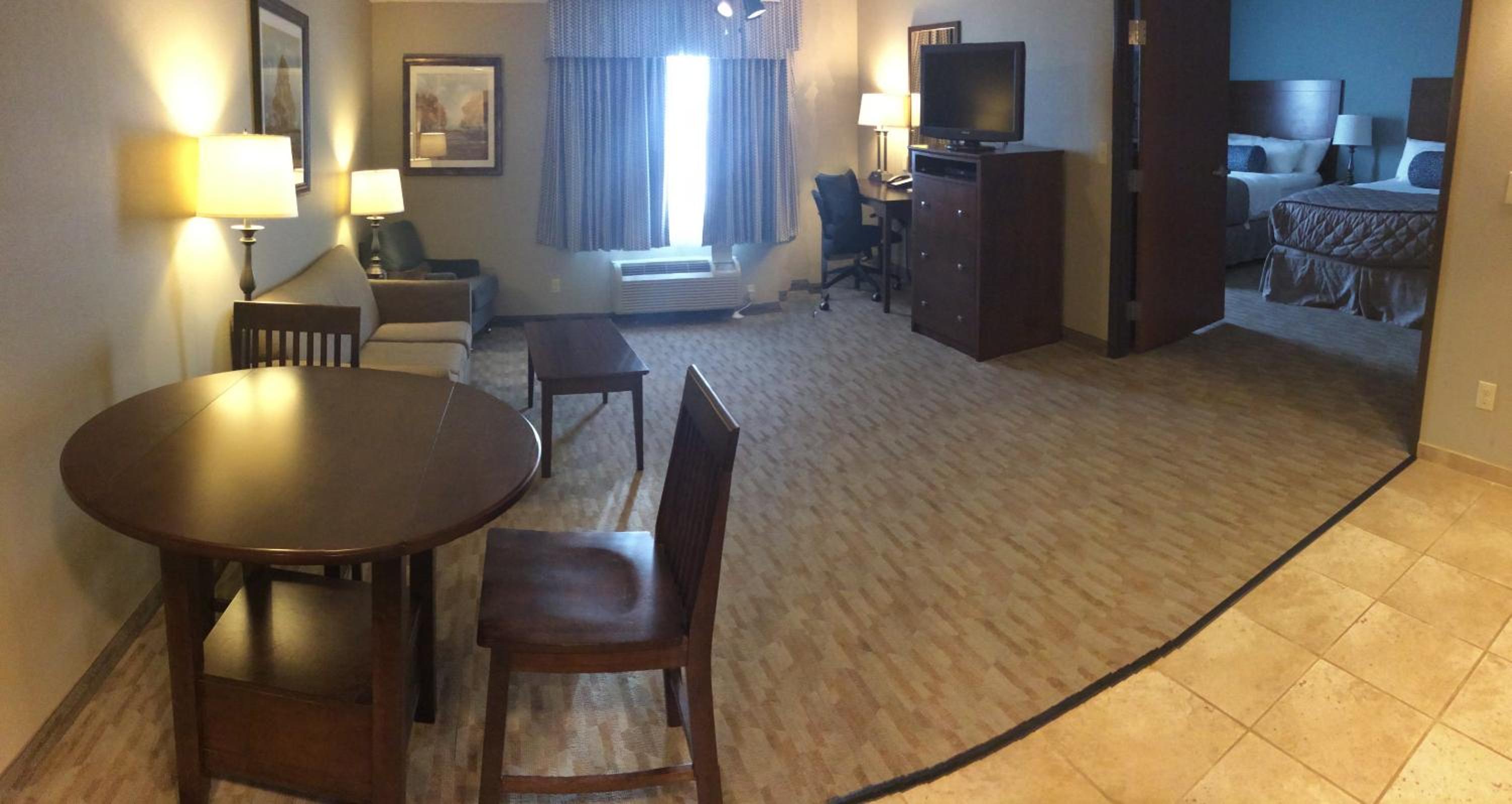 Studio Suite with Two Queen Beds - Non-Smoking