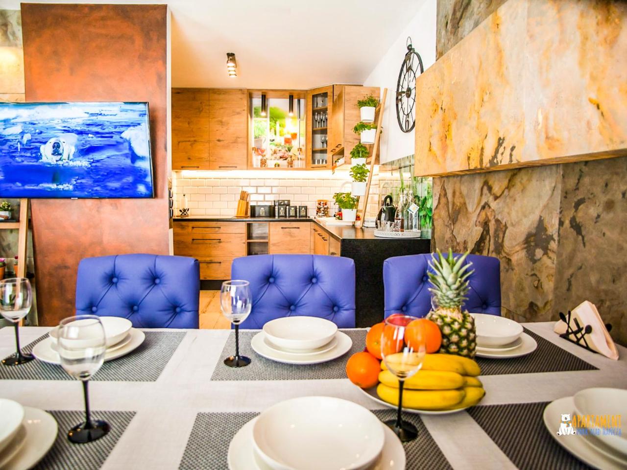 Three-Bedroom Apartment photo 1