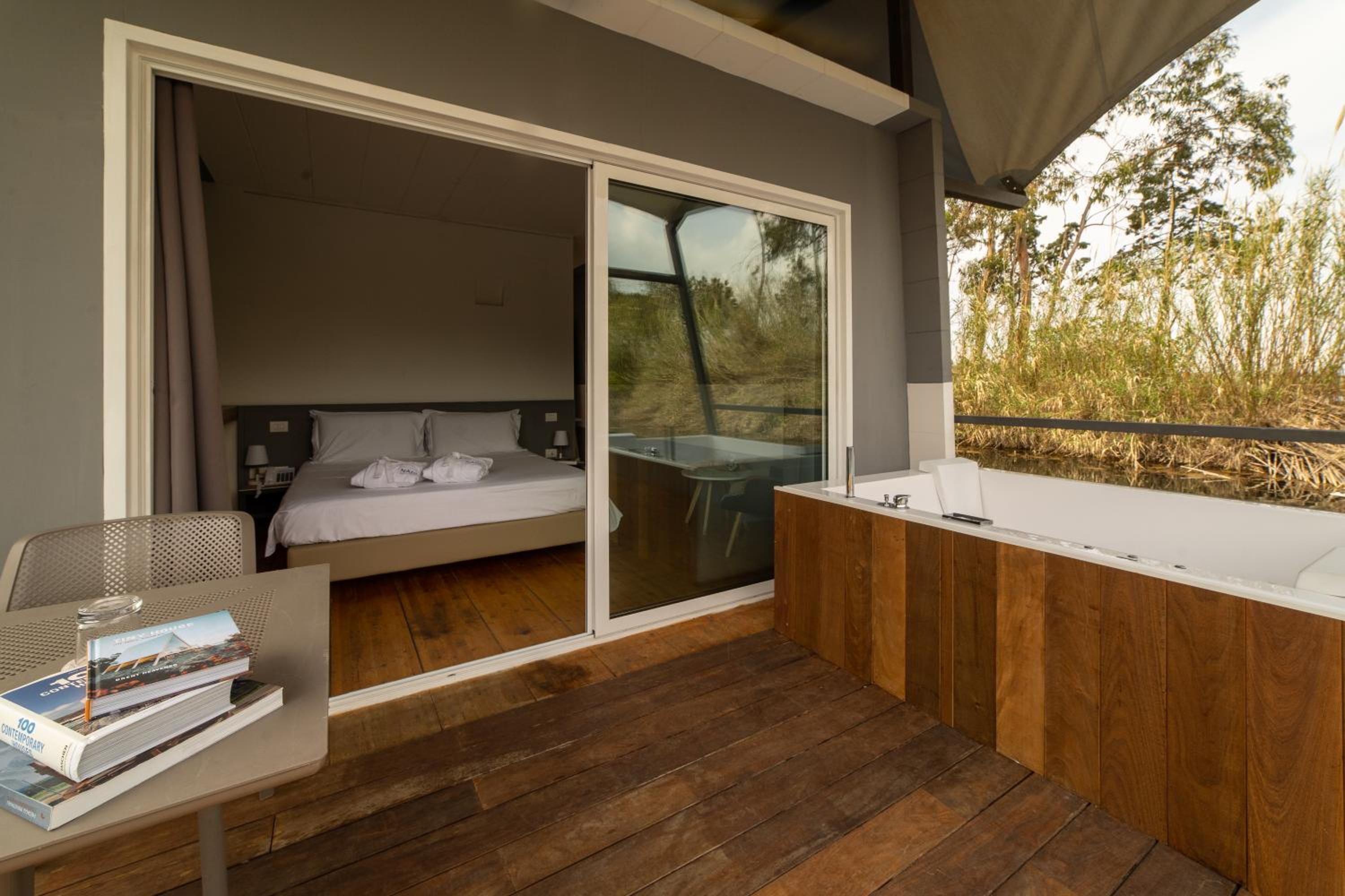 Exclusive Floating Lodge photo 3