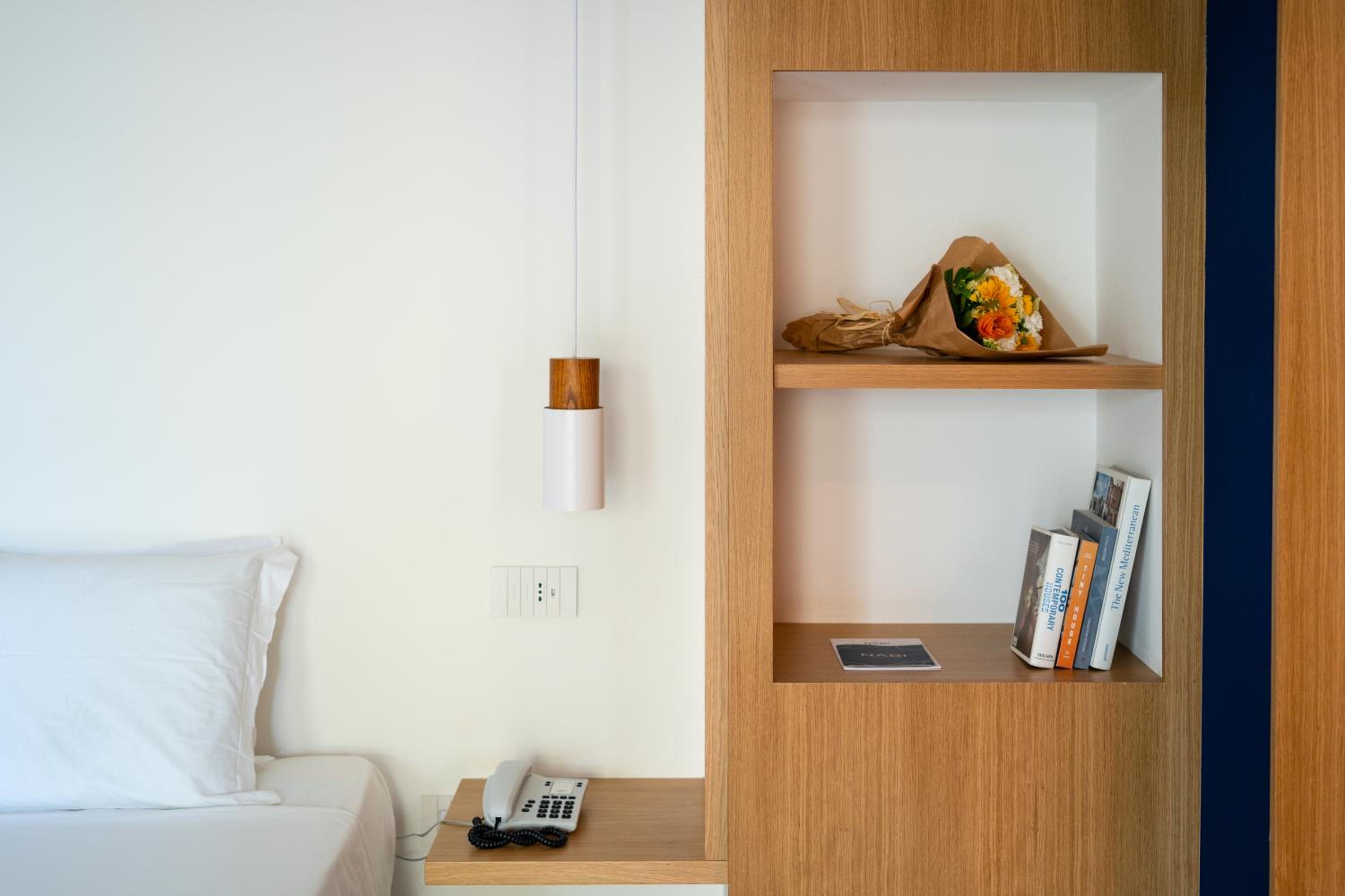 Deluxe Double Room with Bath - Photo 2