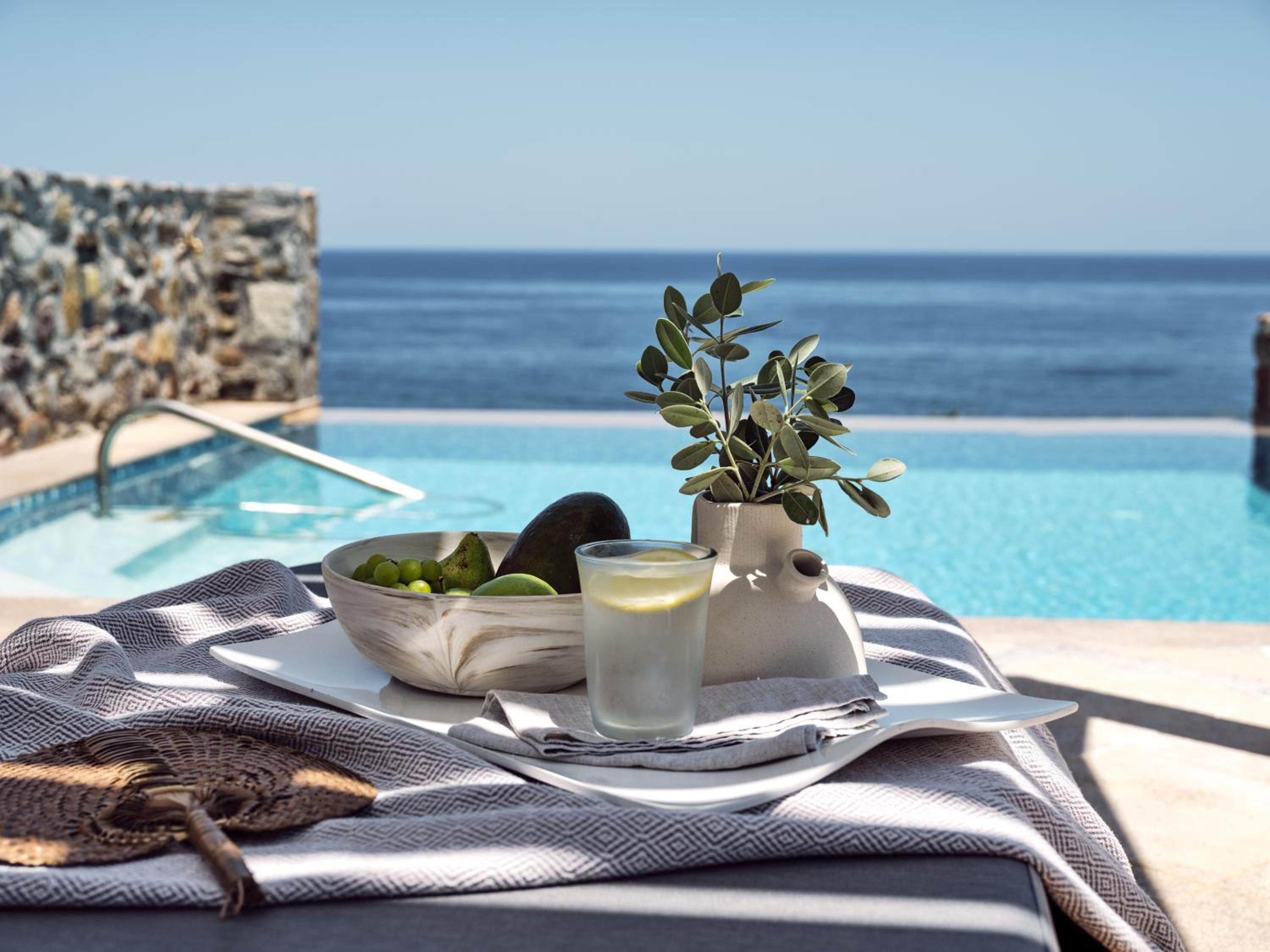 Luxury Villa Sea Front with Private Pool - Photo 2