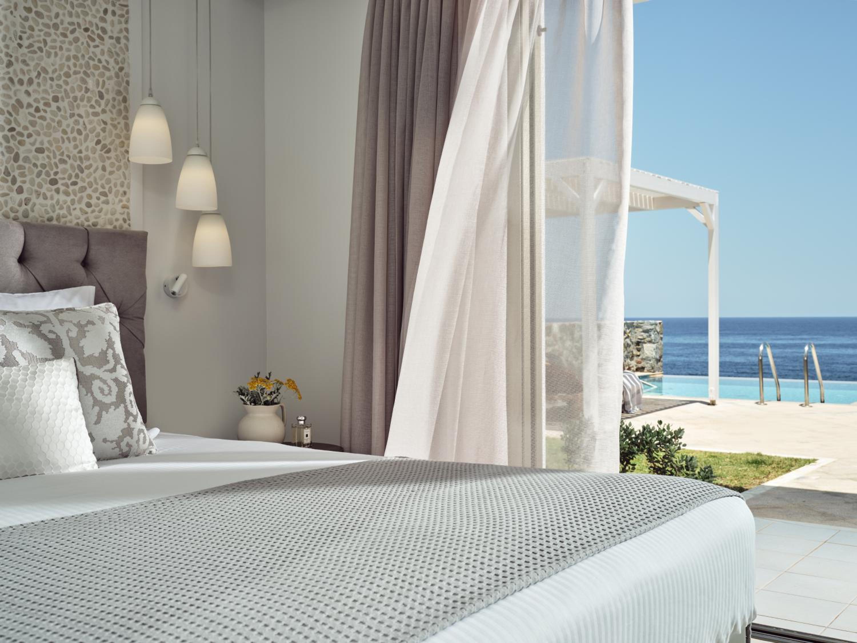 Luxury Room Sea Front with Private Pool