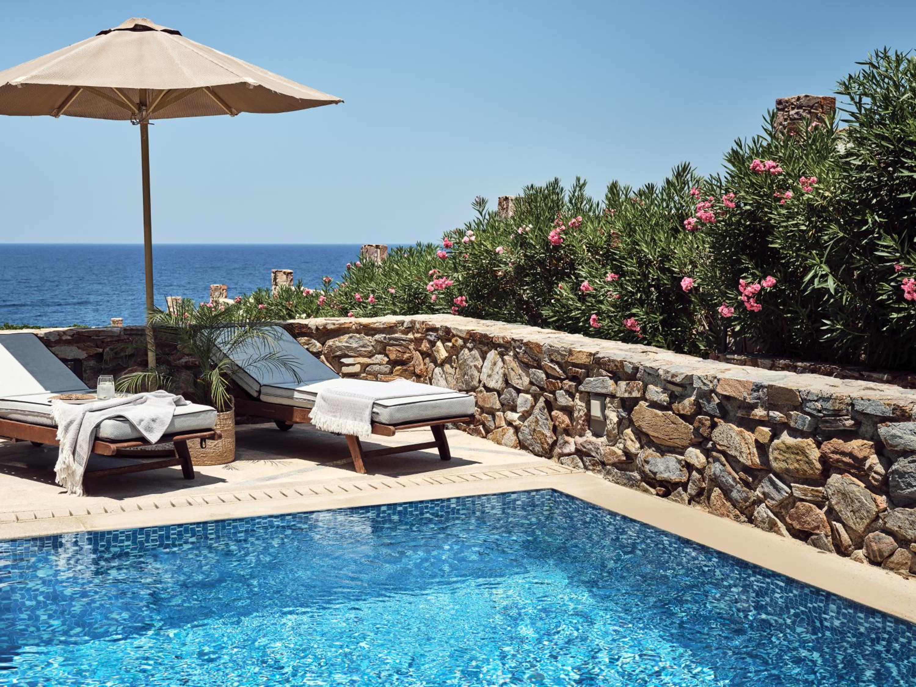 Family Suite Sea View with Private Pool
