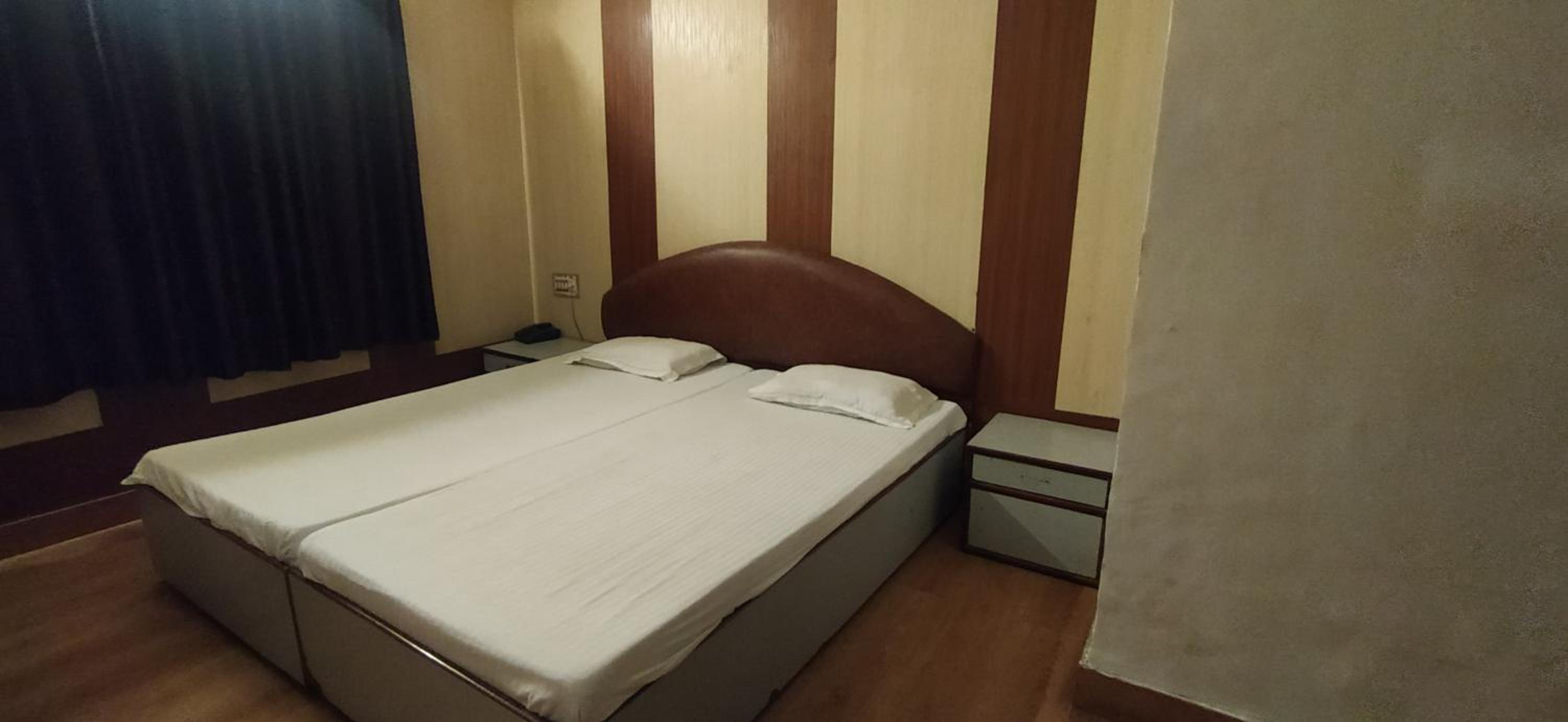 Standard Non AC - Photo 1