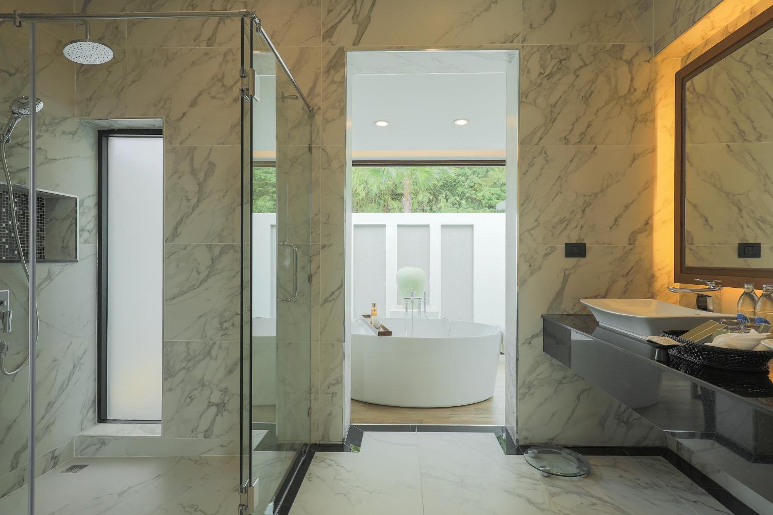 Villa with Private Pool - Photo 10