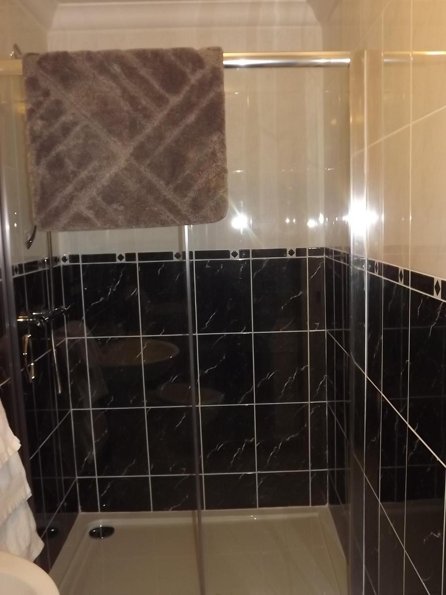 Deluxe Double Room with Shower photo 2