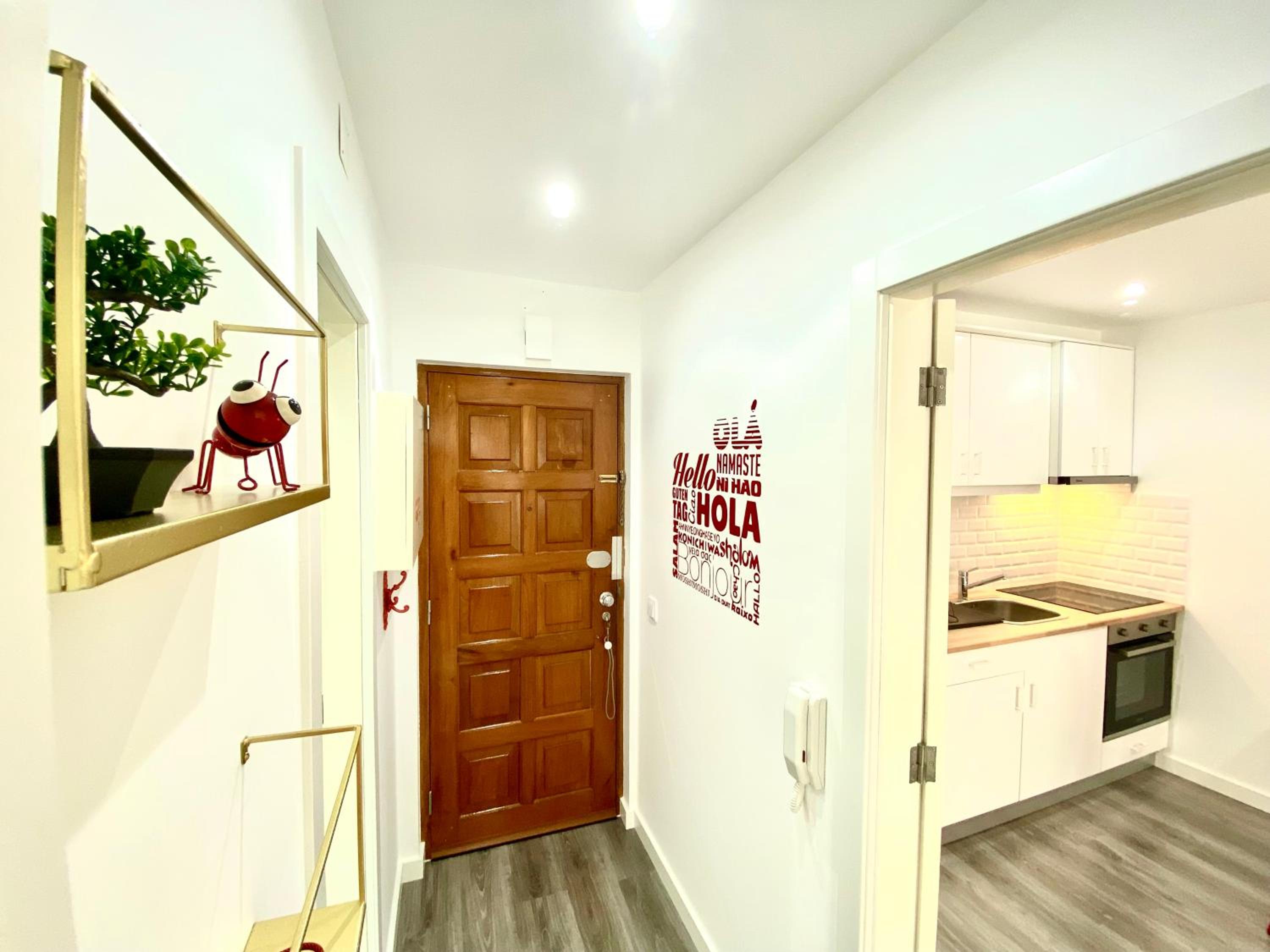 One-Bedroom Apartment - Photo 7