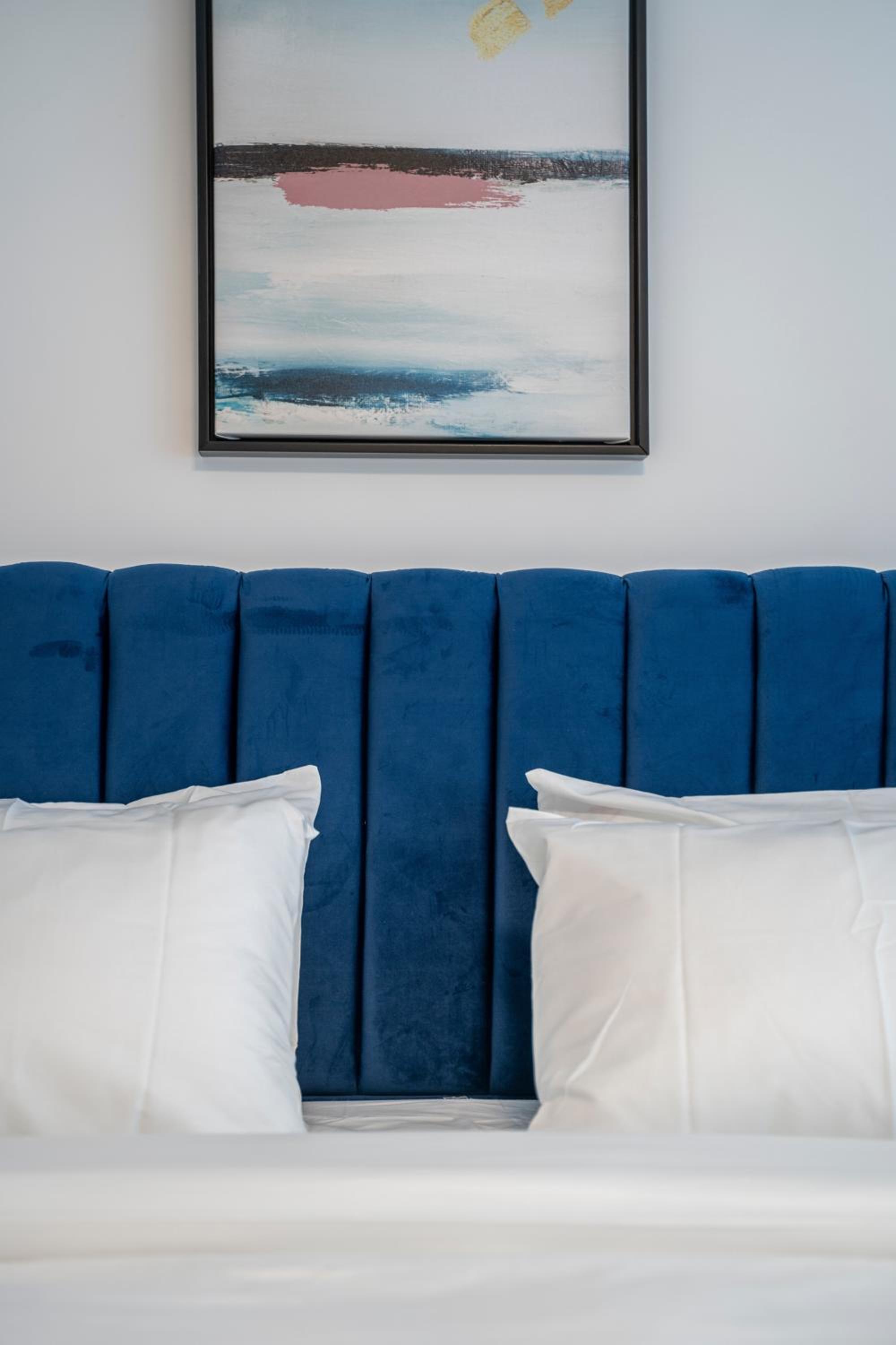 King Room with Balcony photo 2