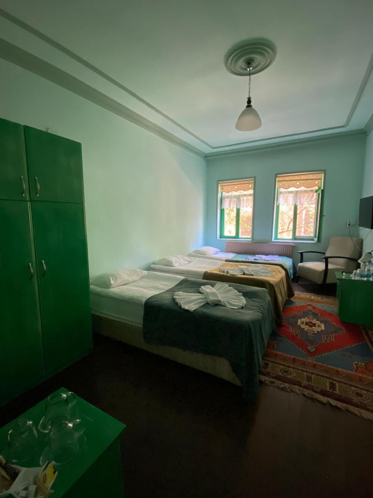 Twin Room - Photo 1