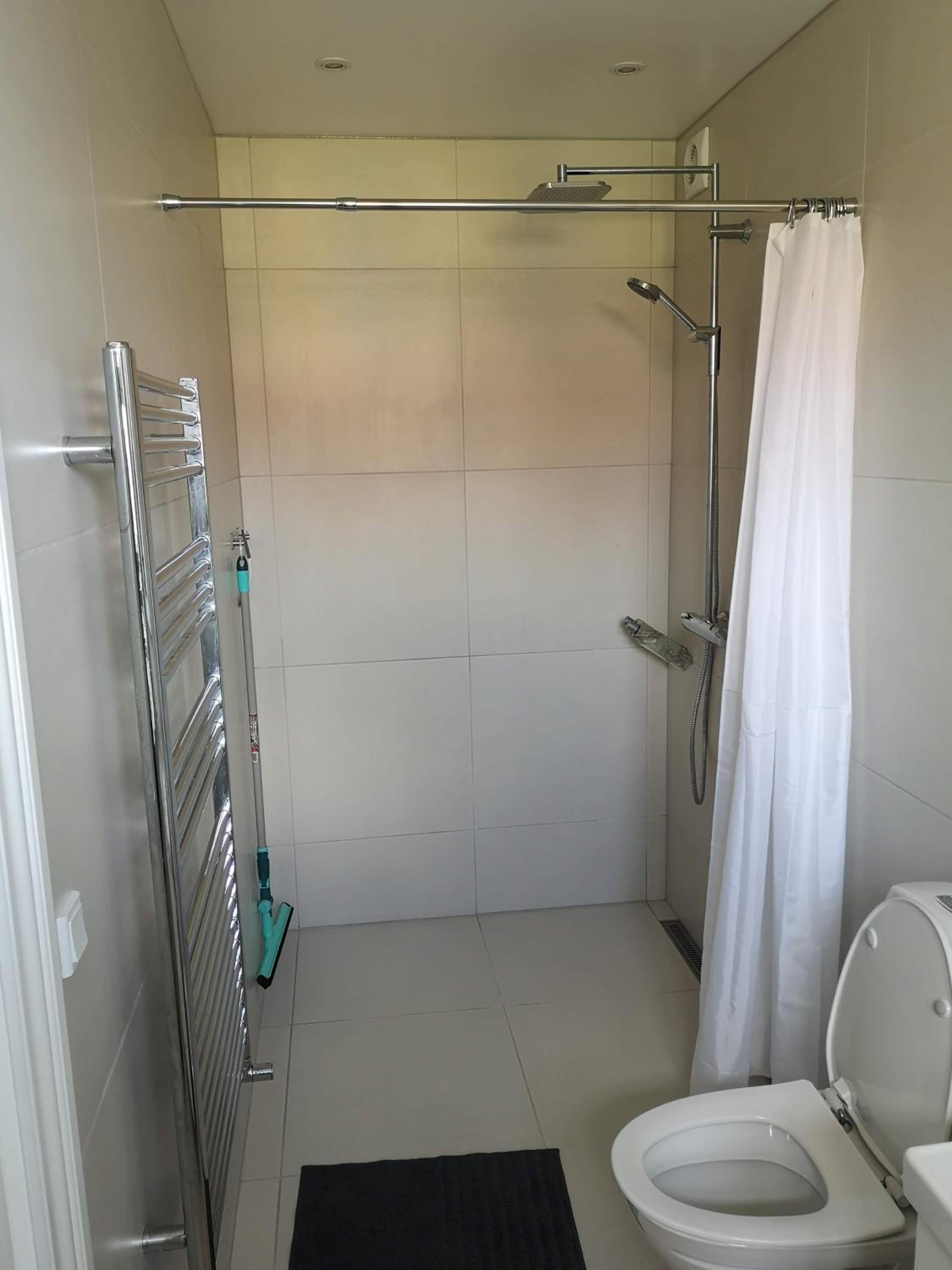 Double Room with Private Bathroom - Photo 3