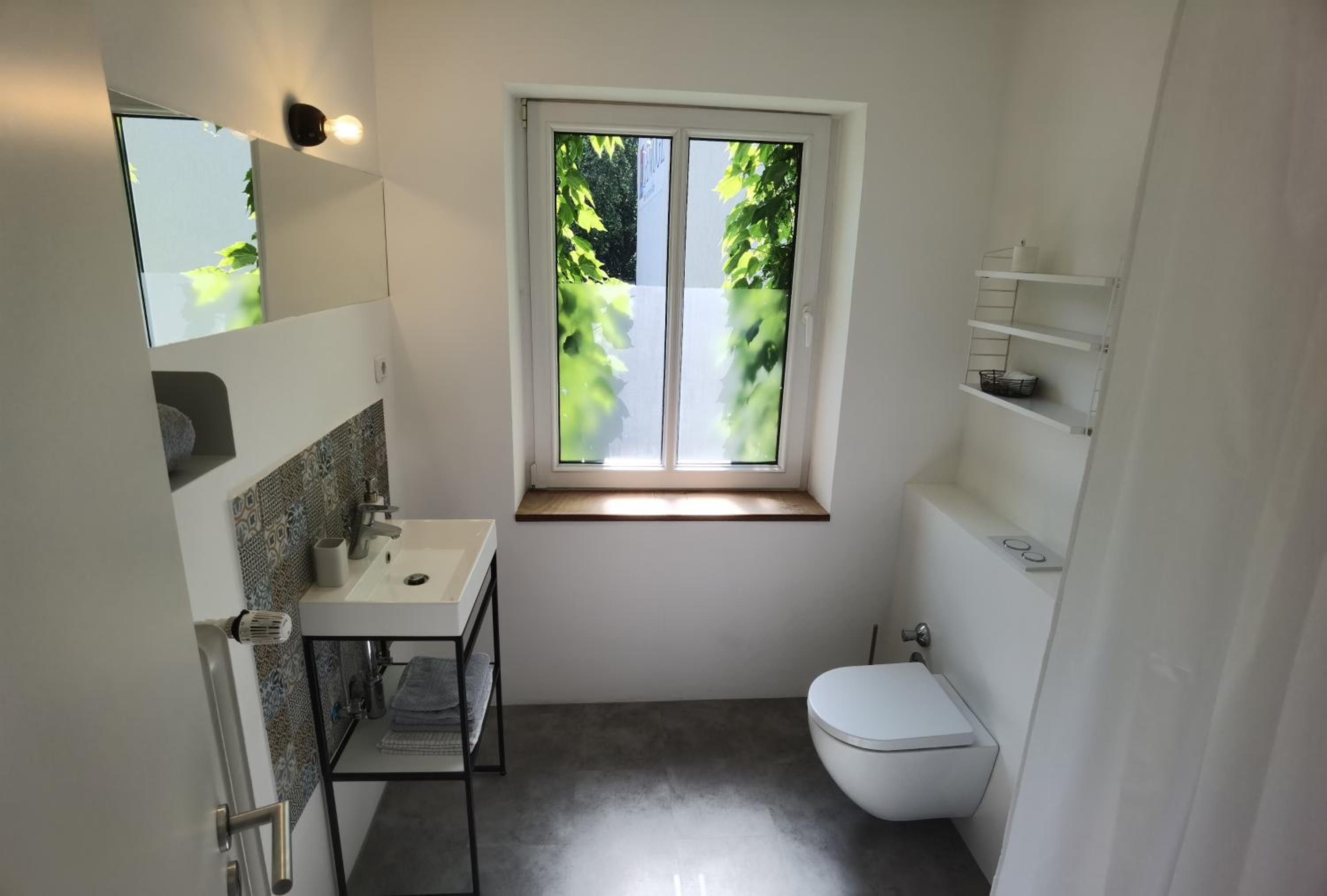 Studio Apartment - Photo 6
