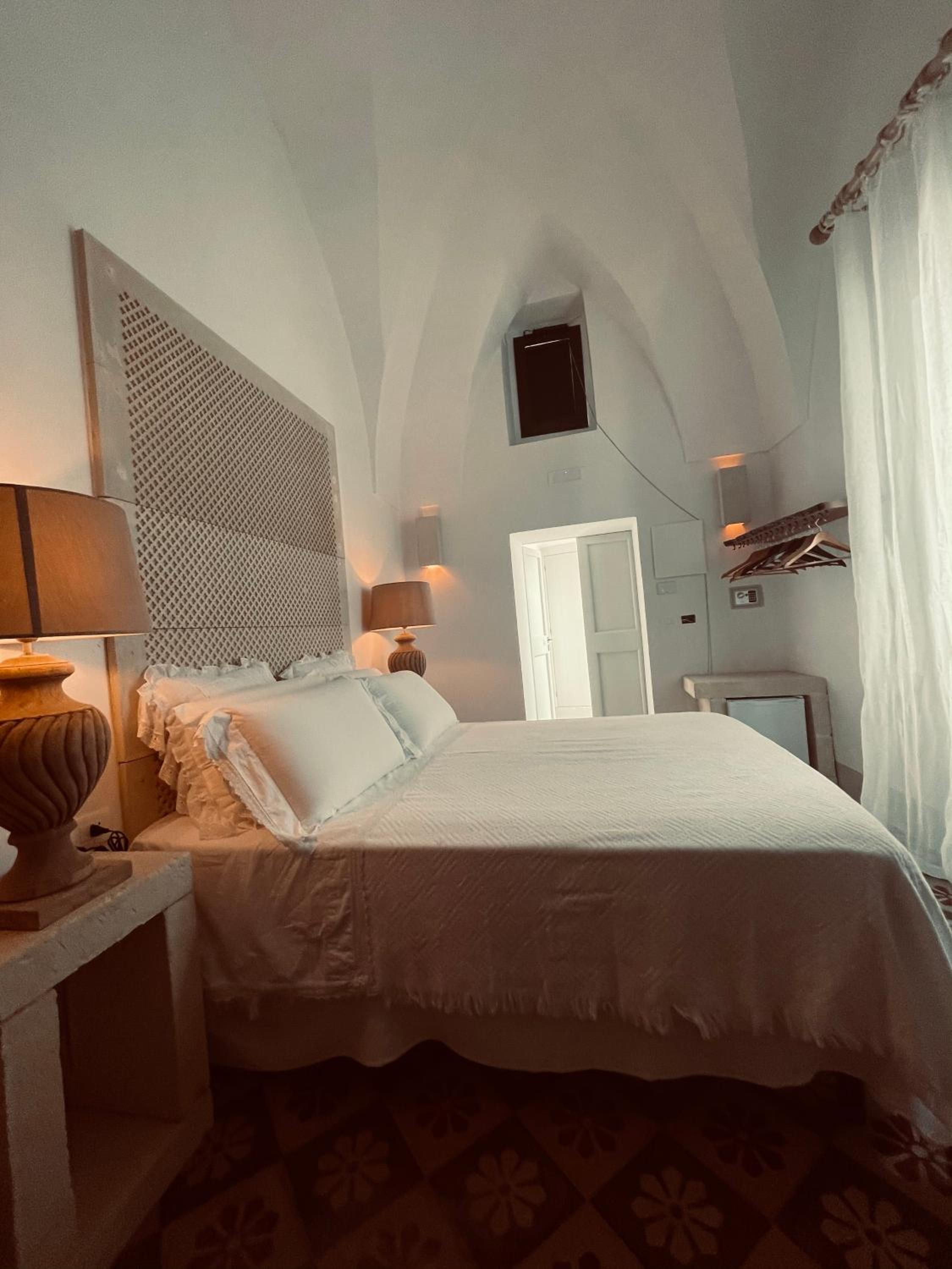 Deluxe Room - Photo 1