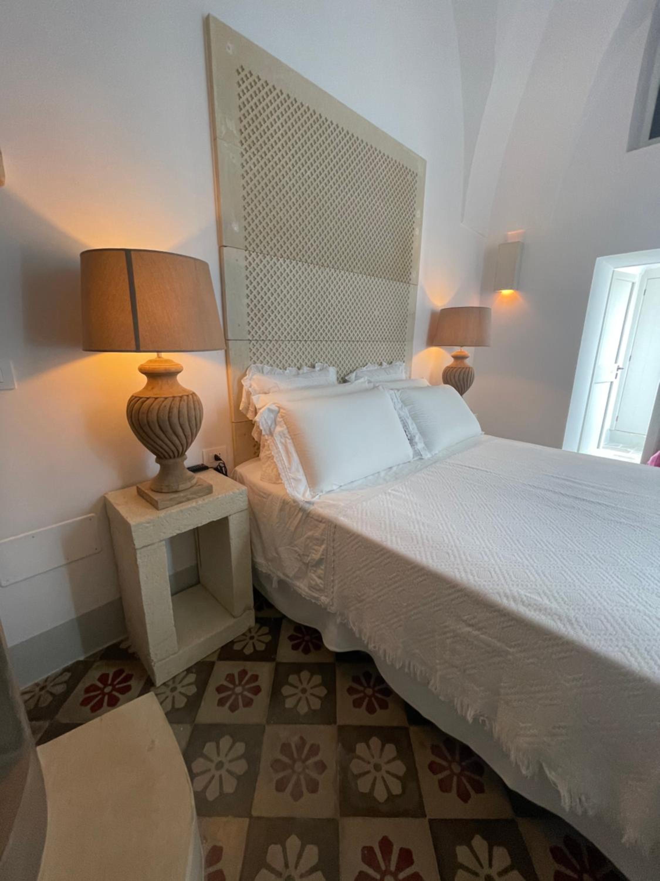 Deluxe Room - Photo 3