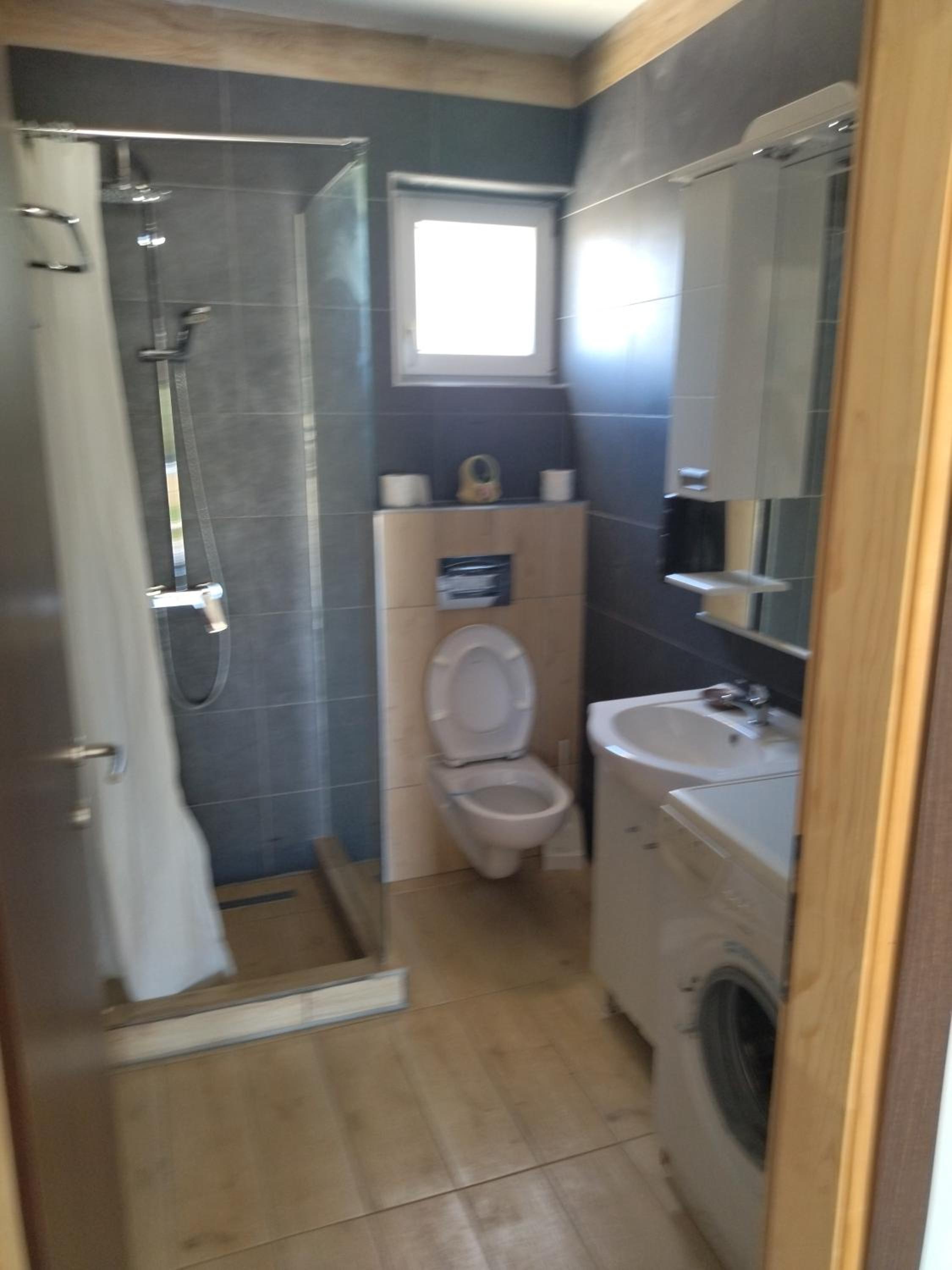One-Bedroom Apartment - Photo 36