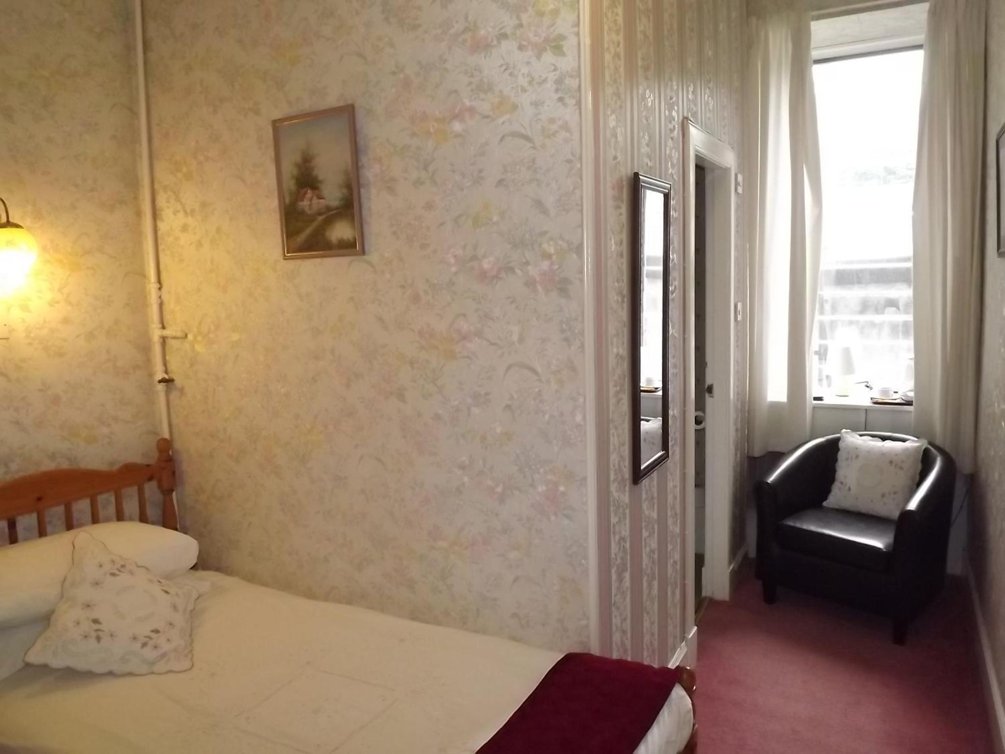 Single Room photo 2