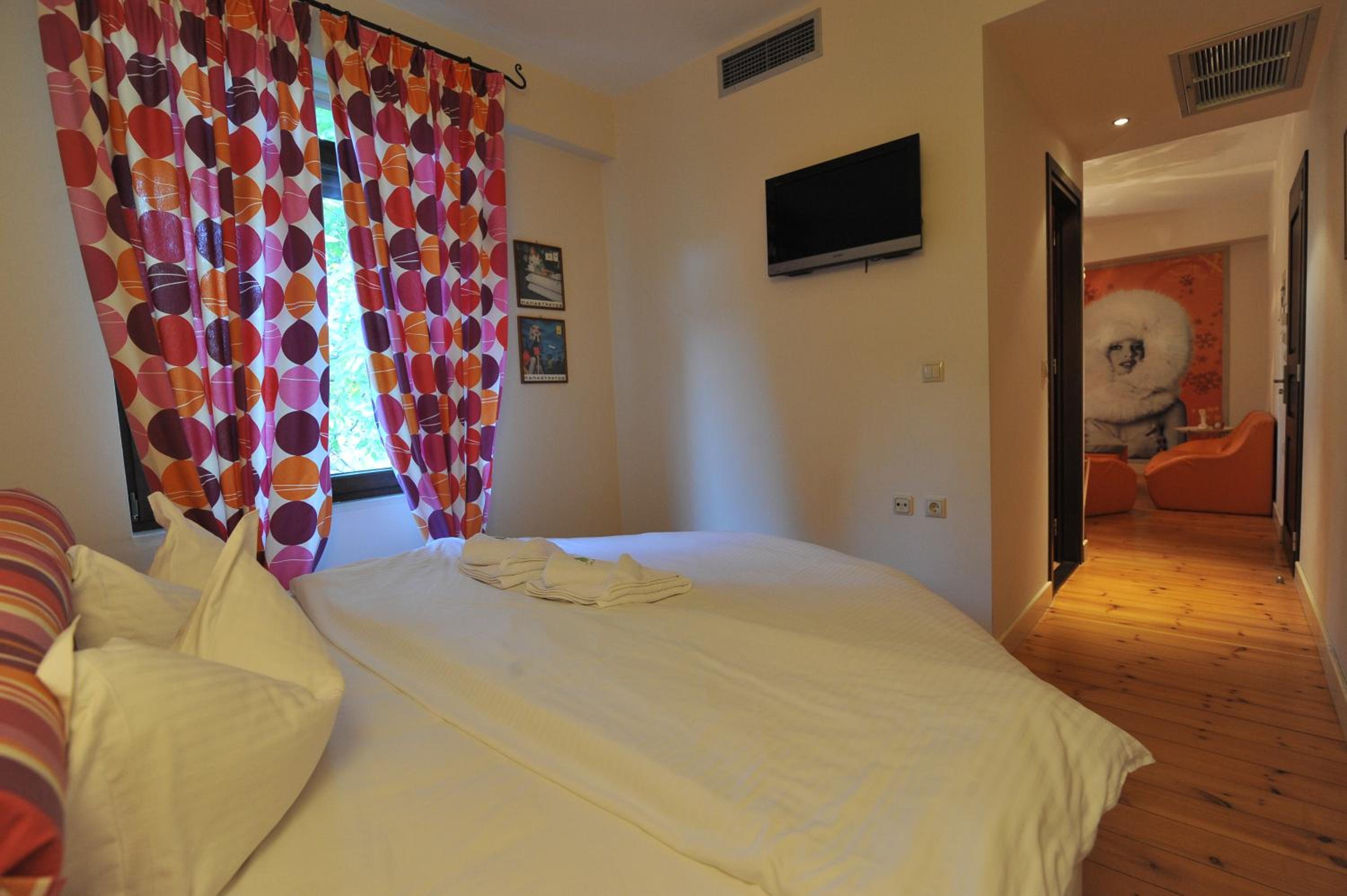 Junior Suite with Fireplace - Photo 18
