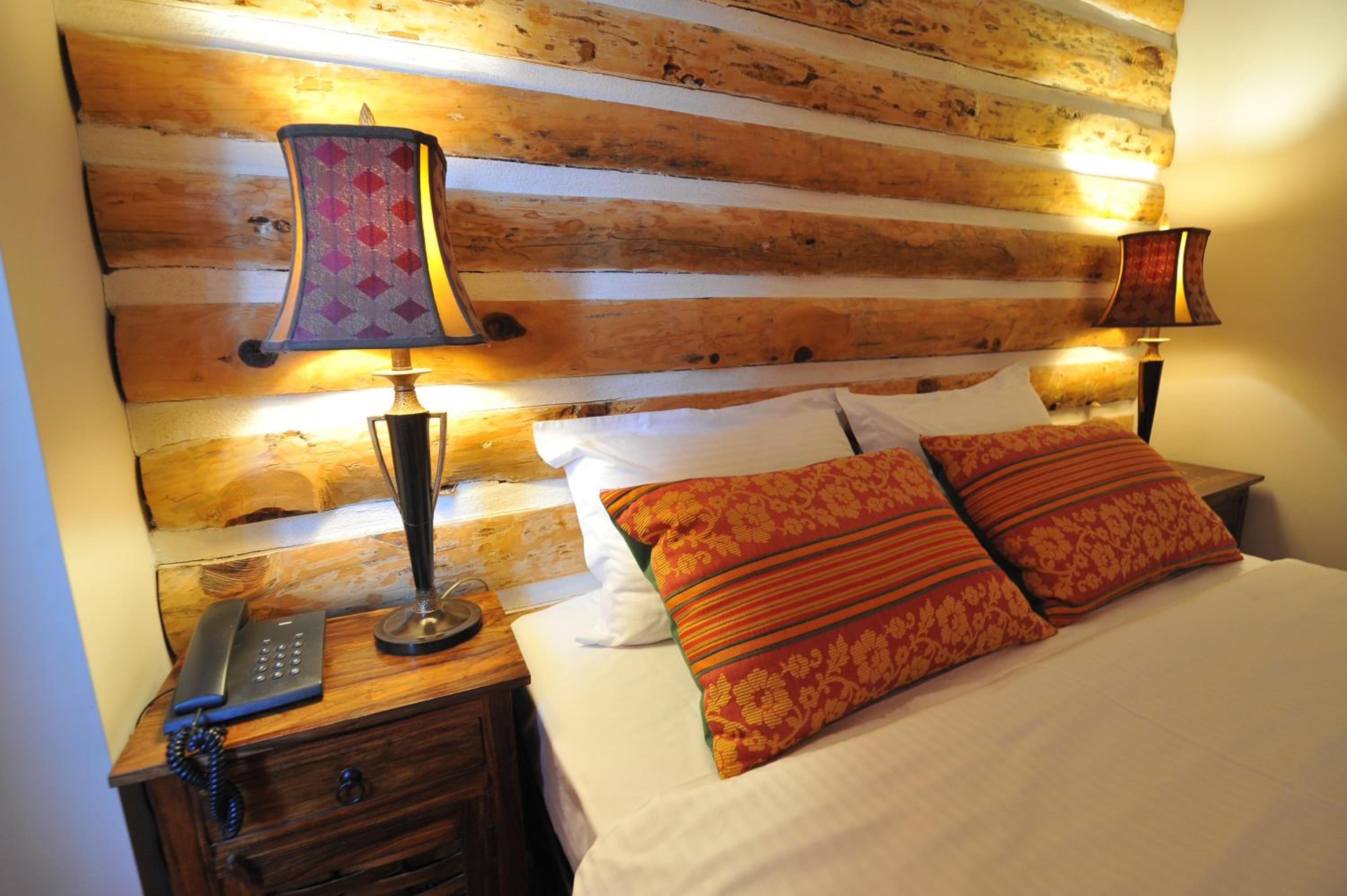 Junior Suite with Fireplace - Photo 4