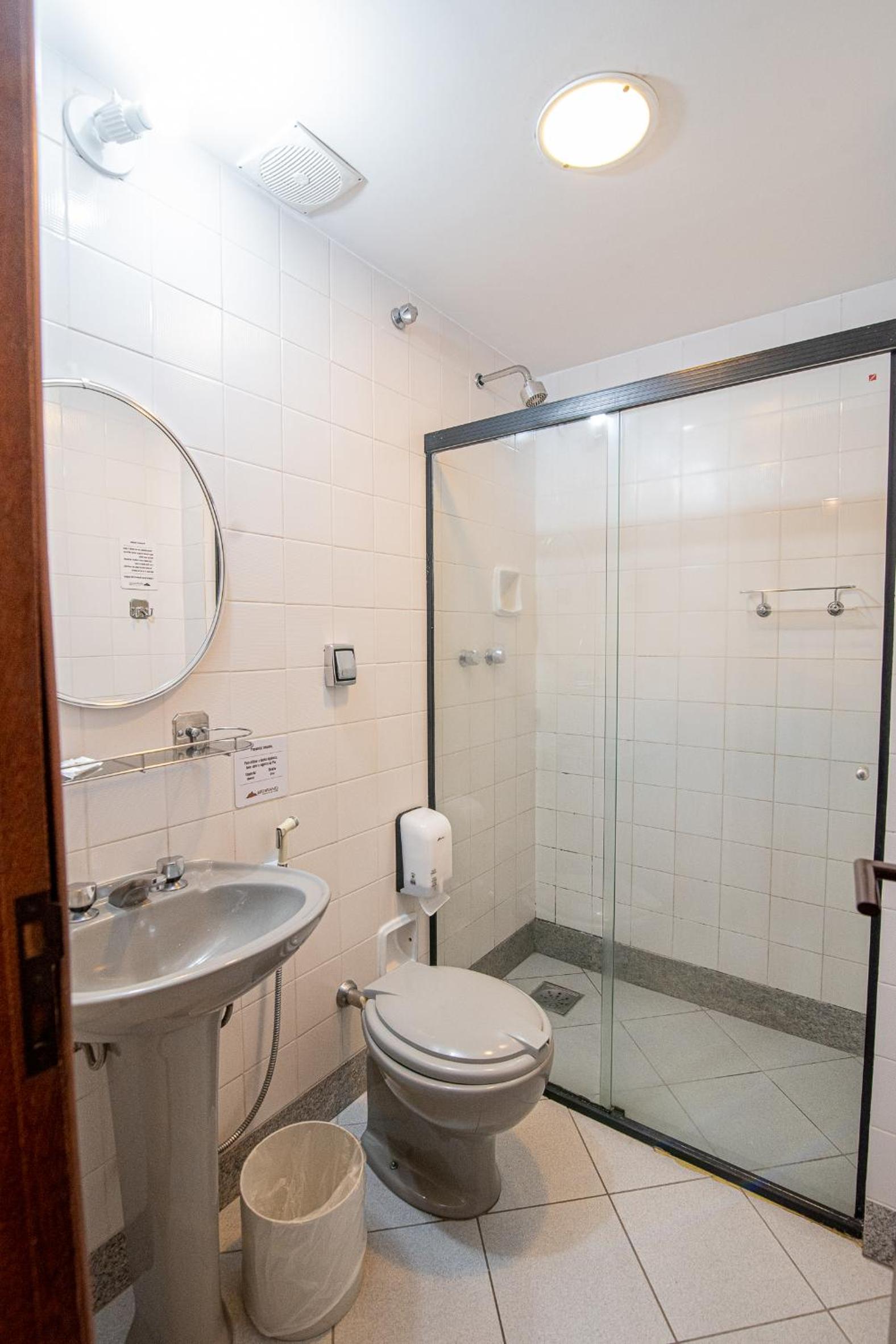 Triple Room (3 single Beds)