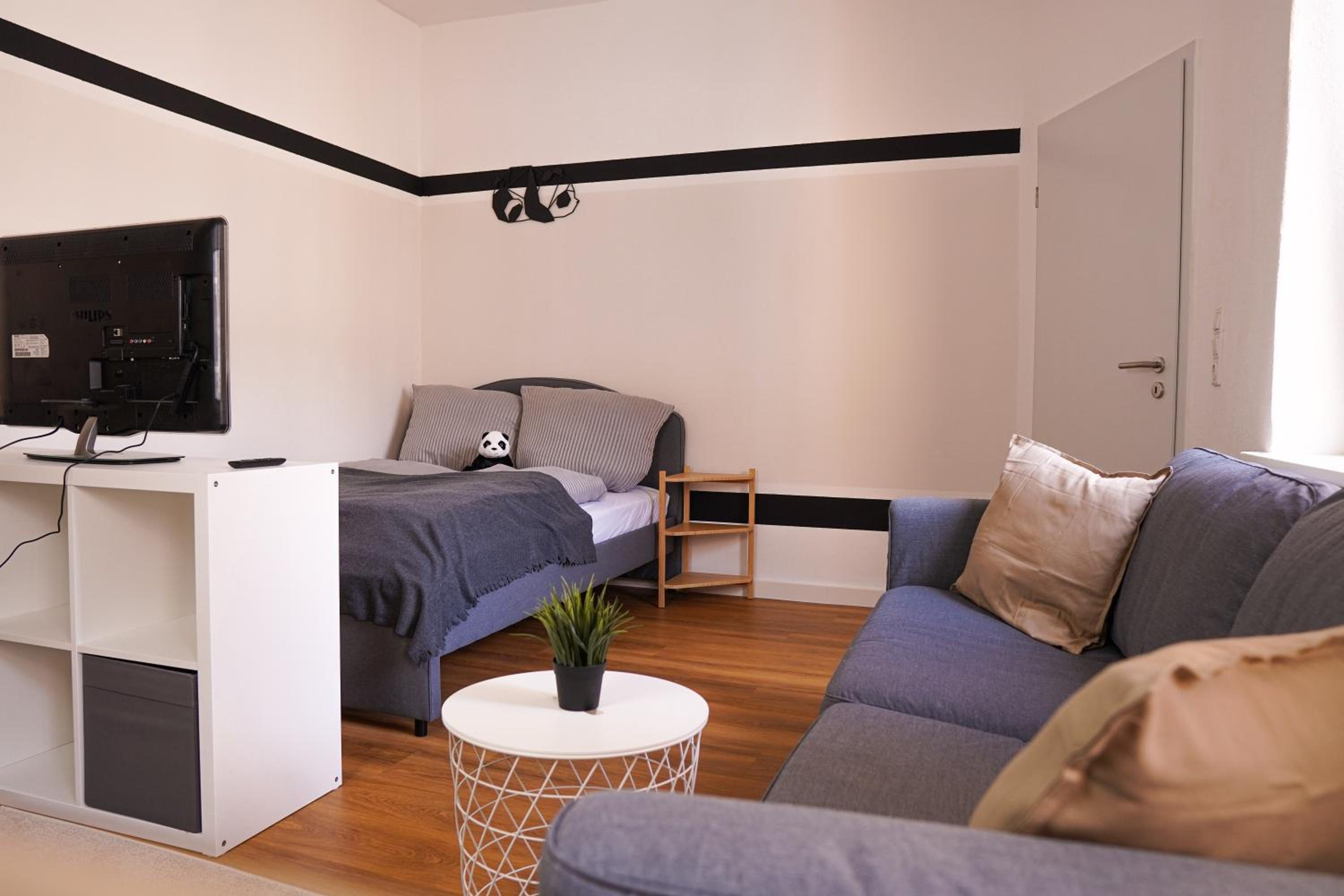 One-Bedroom Apartment photo 3
