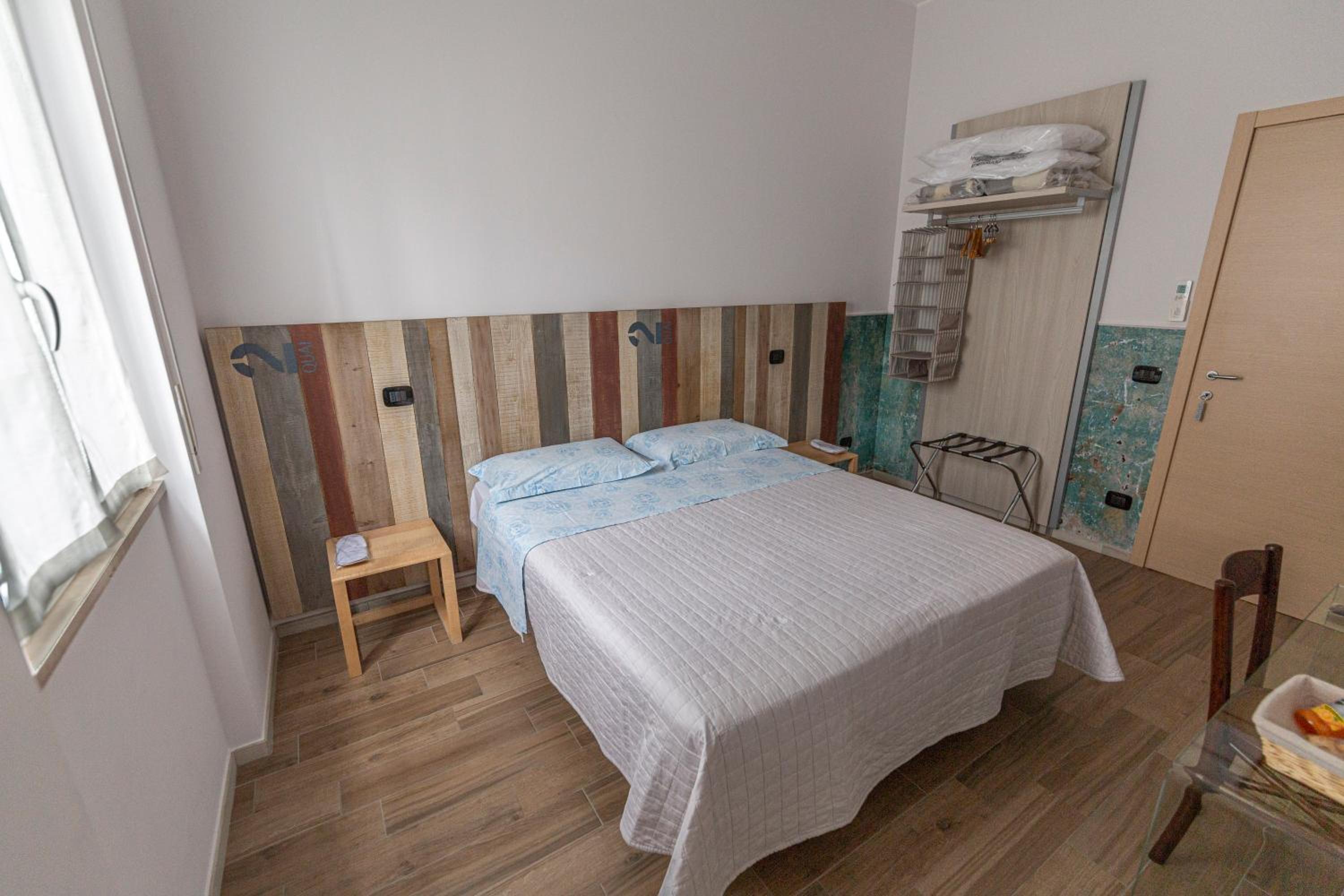 Double or Twin Room - Photo 5