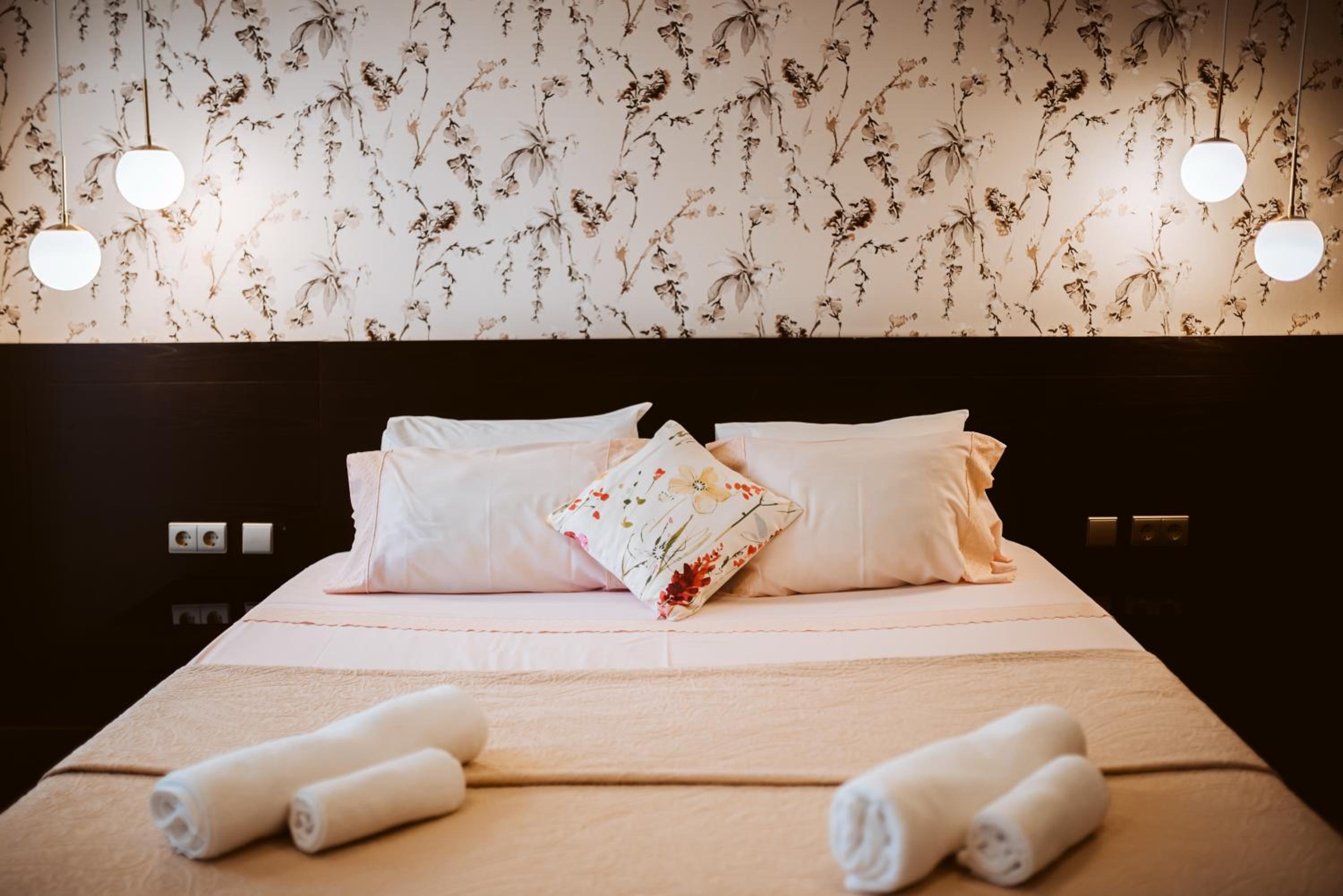 Deluxe King Room photo 3