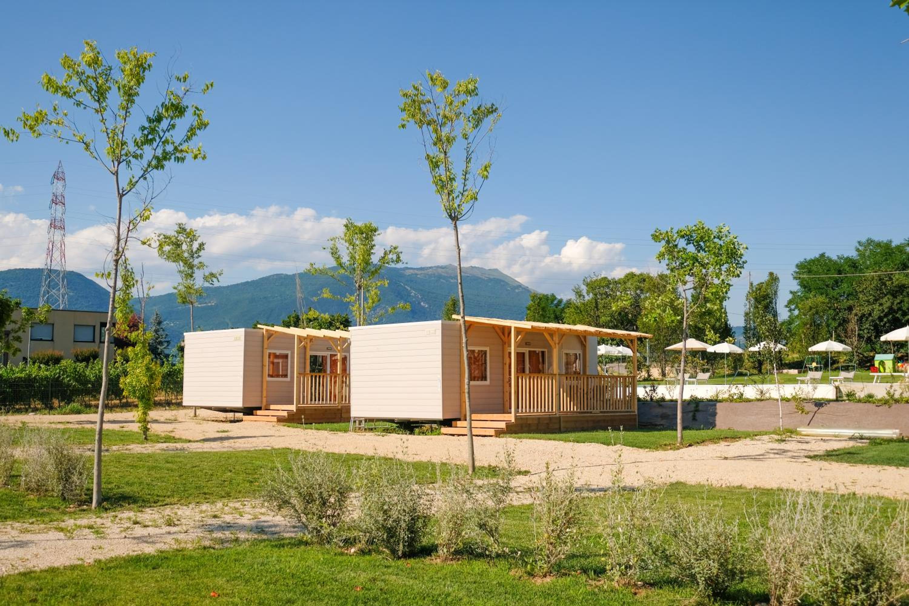 Mobile Home photo 3
