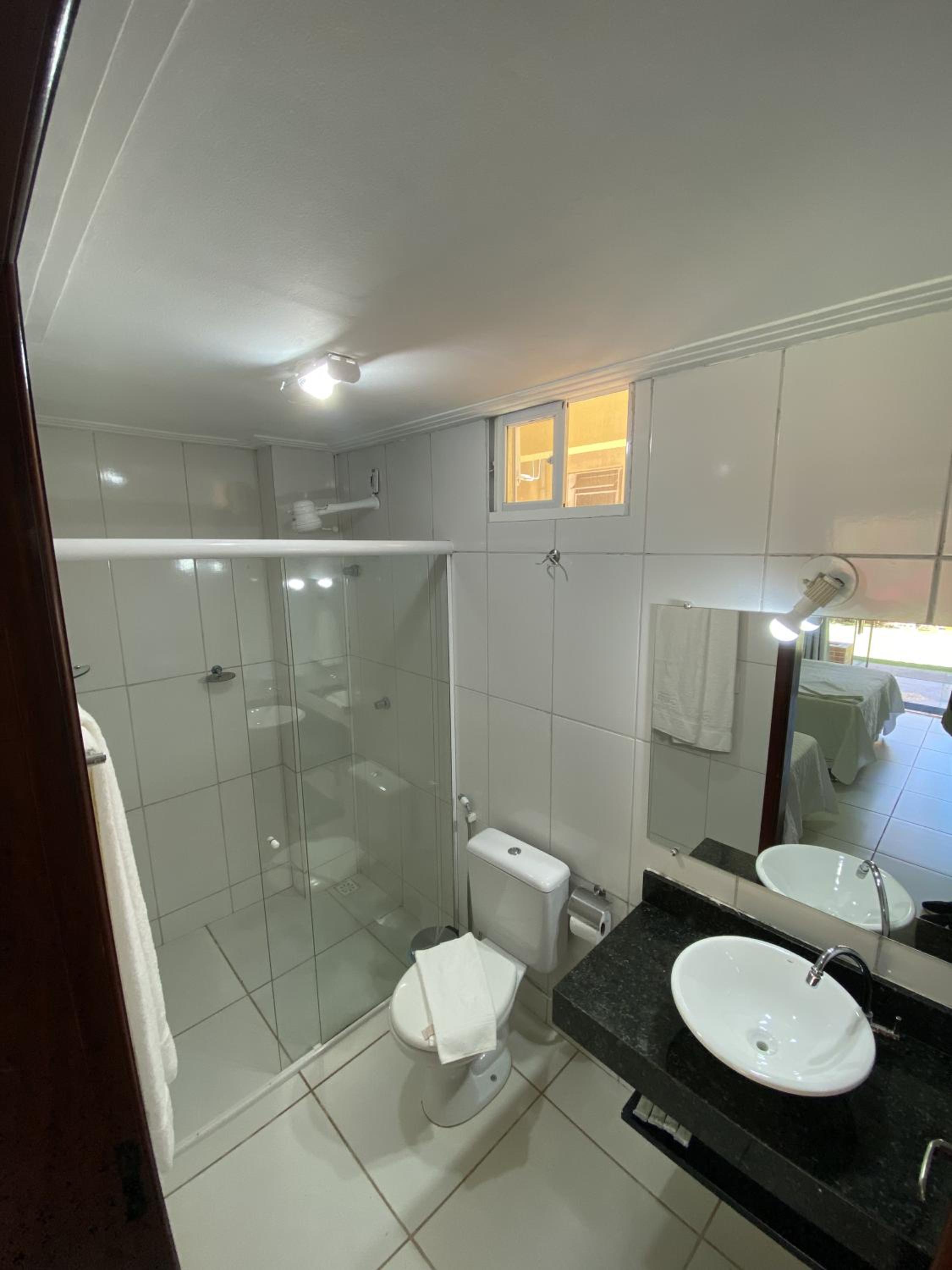 Room with Balcony - Photo 9