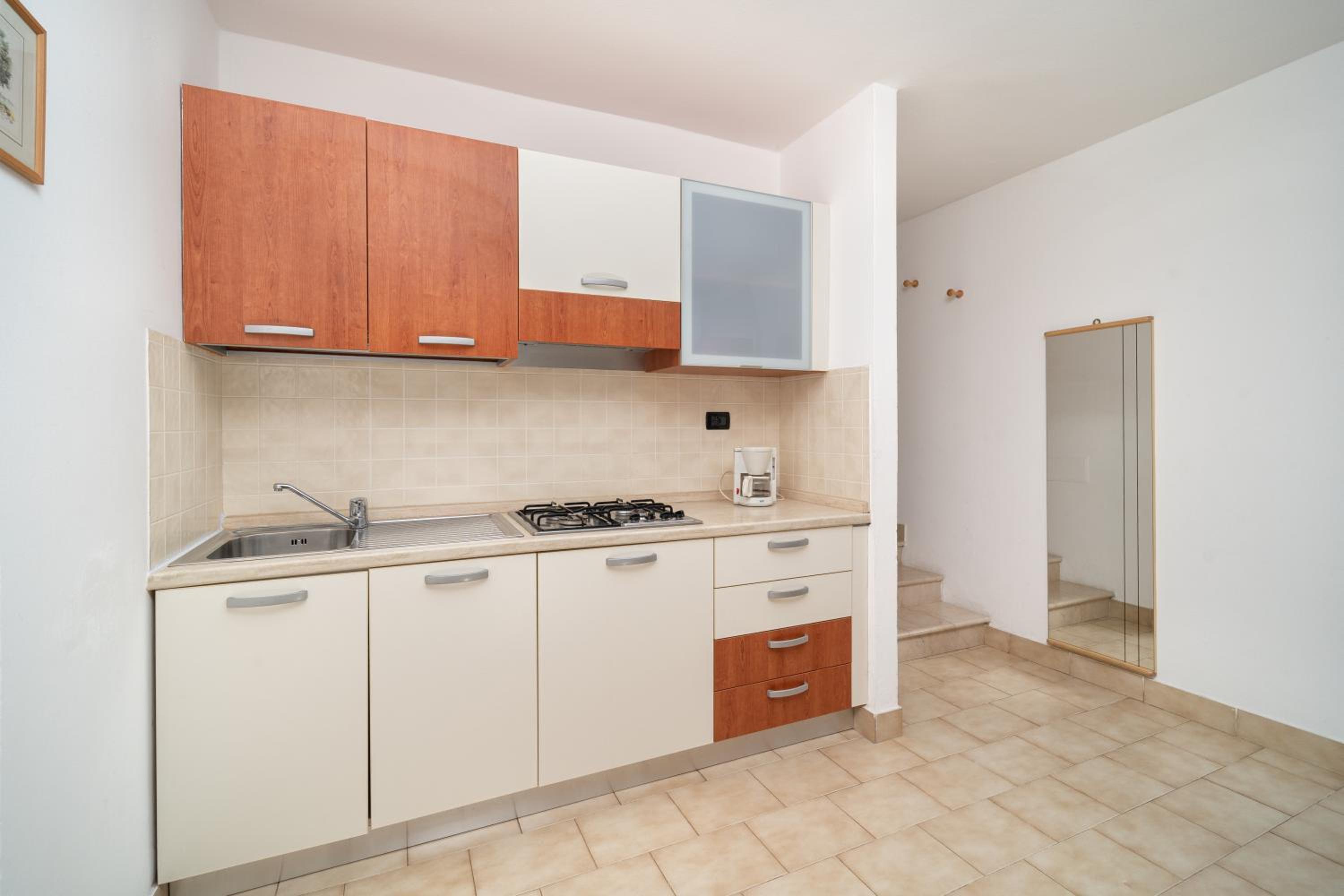 Two-Bedroom Apartment (4-6 Adults) - Basement photo 2