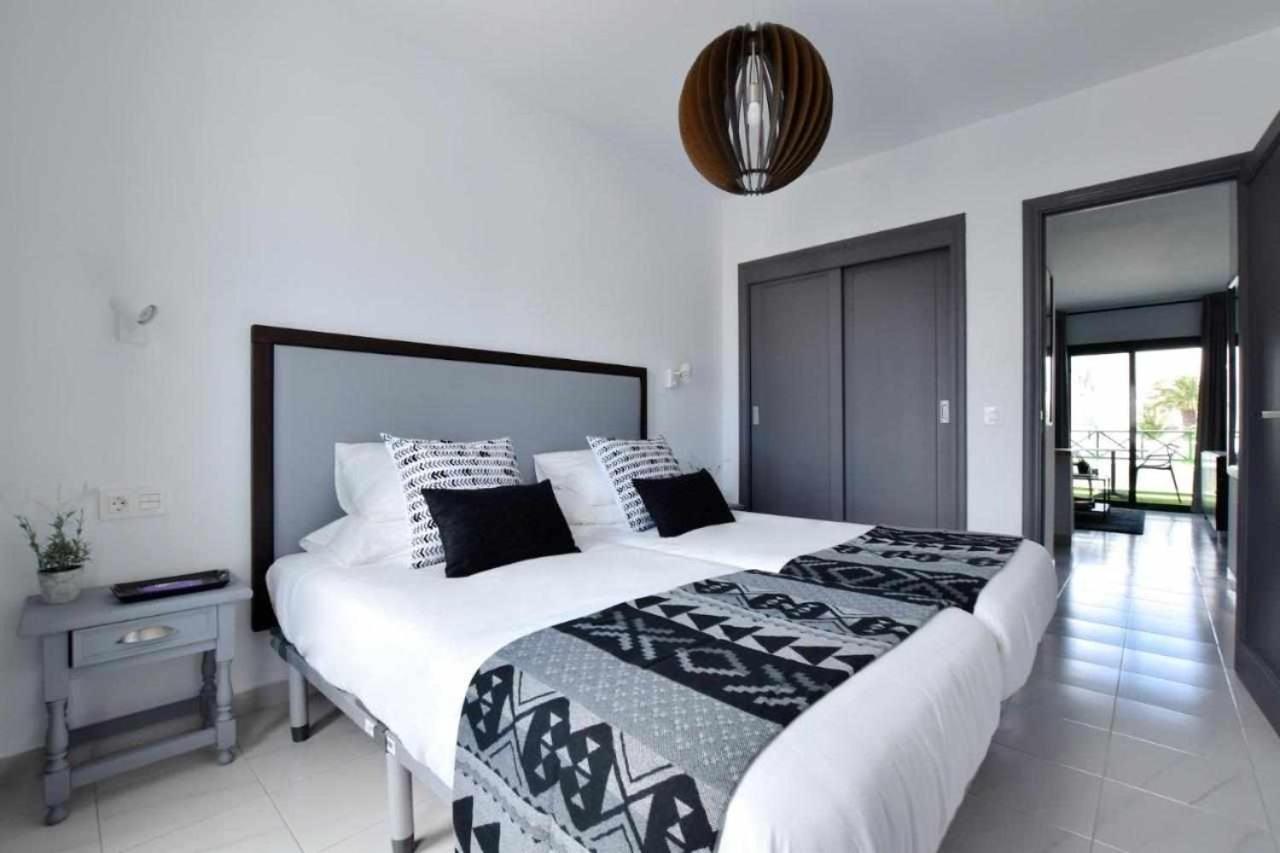 Apartamento con vista a la piscina
