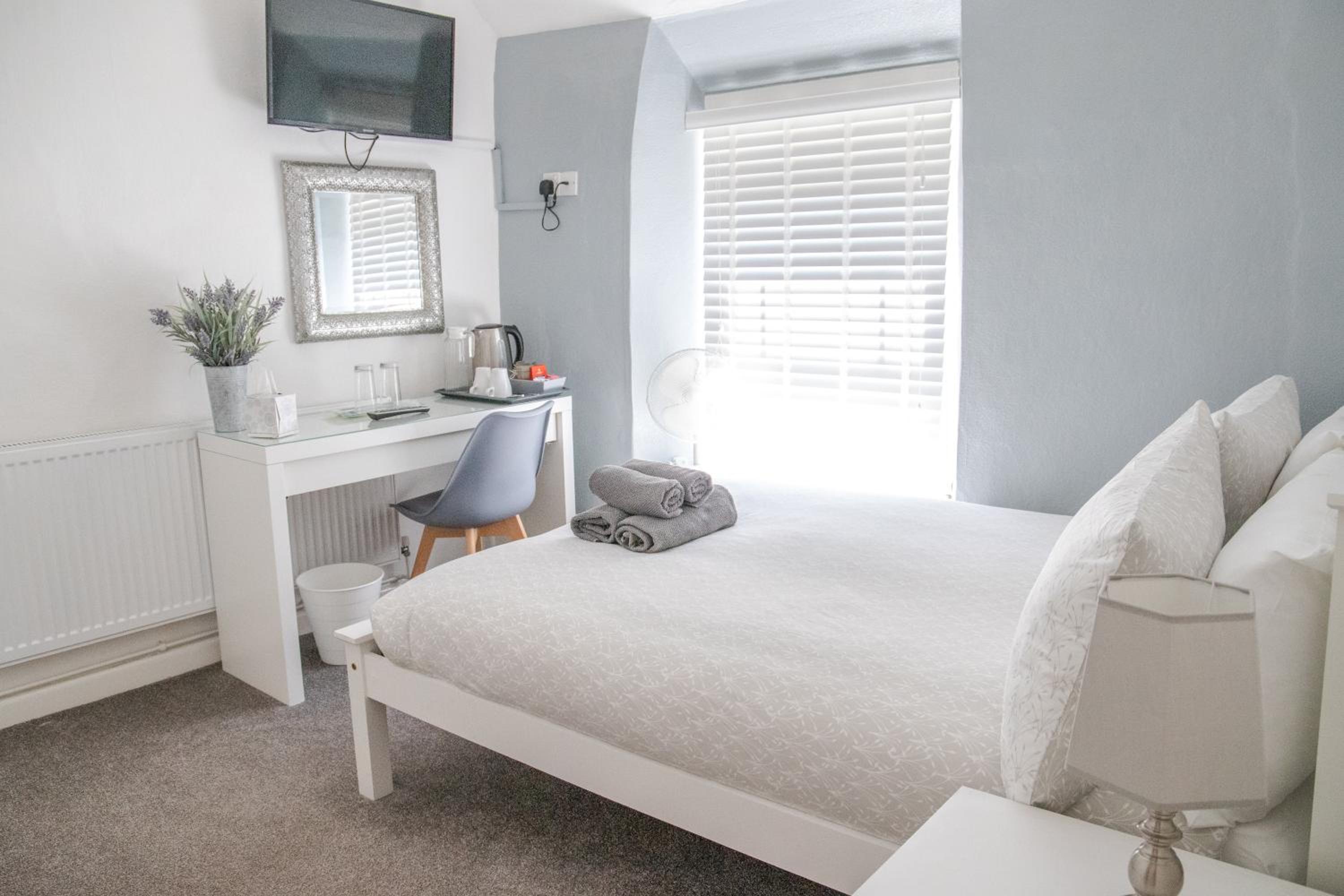 Double Room with Private Bathroom photo 2