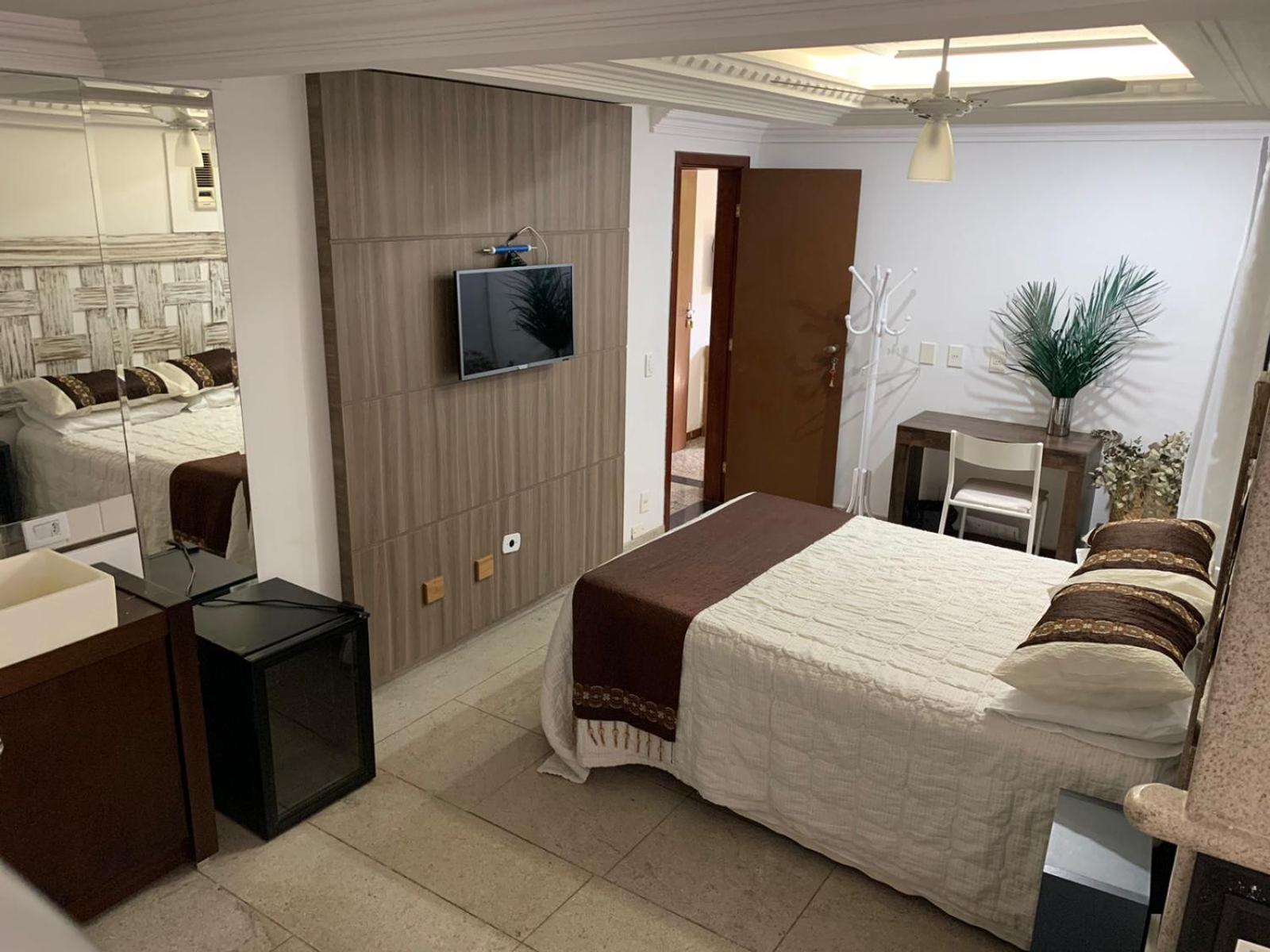 Suite - Photo 14