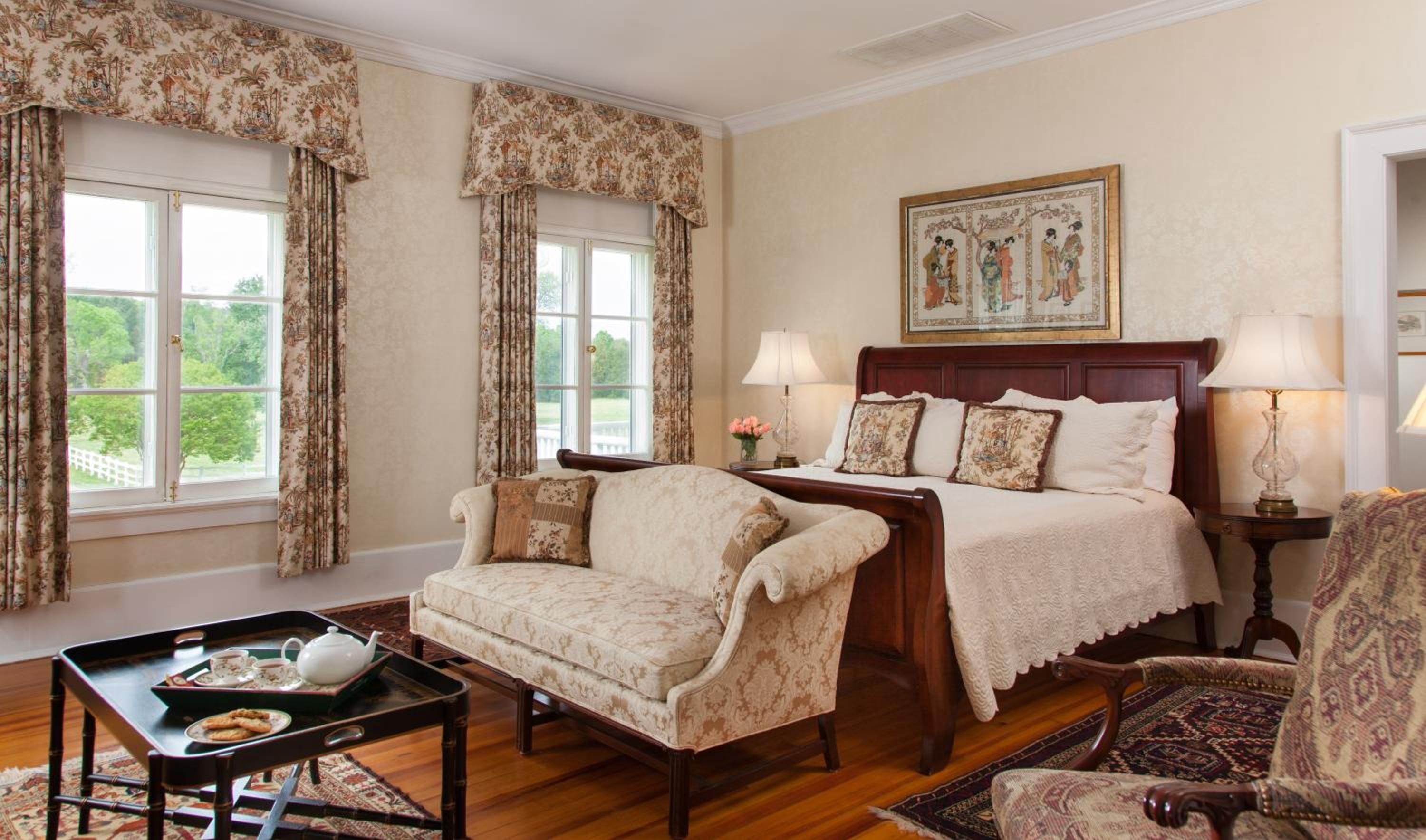 Deluxe King Room photo 1
