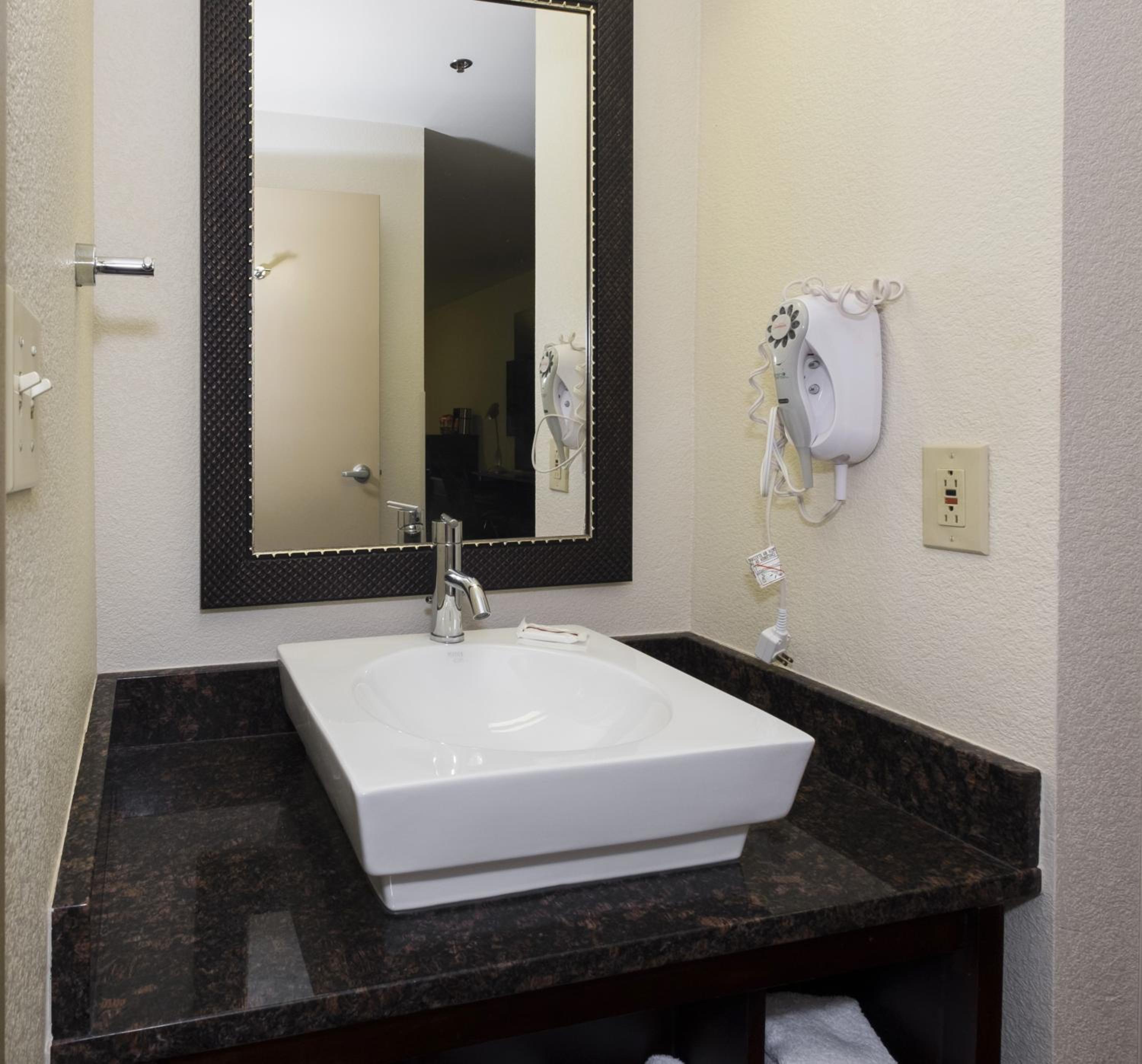Superior King Room Smoke Free - Photo 5