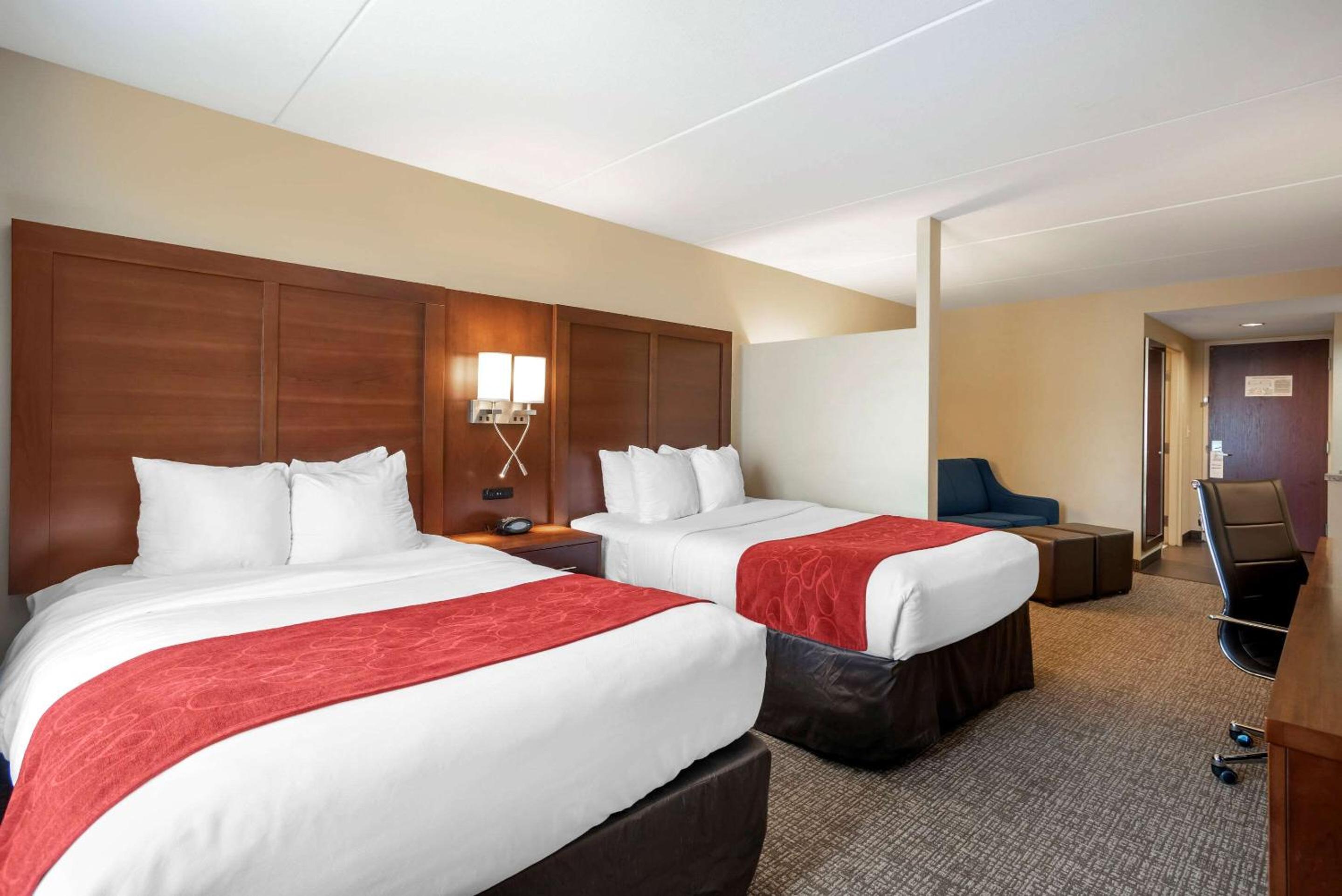 Double Room with Two Double Beds - Non-Smoking - Photo 16