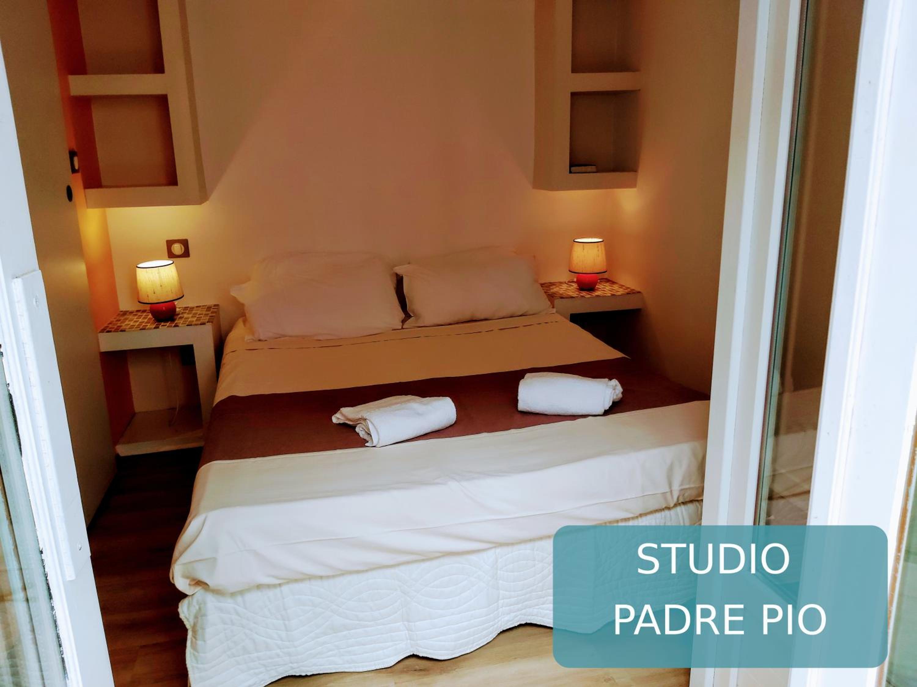 Studio With Bedroom And Balcony (Padre Pio)