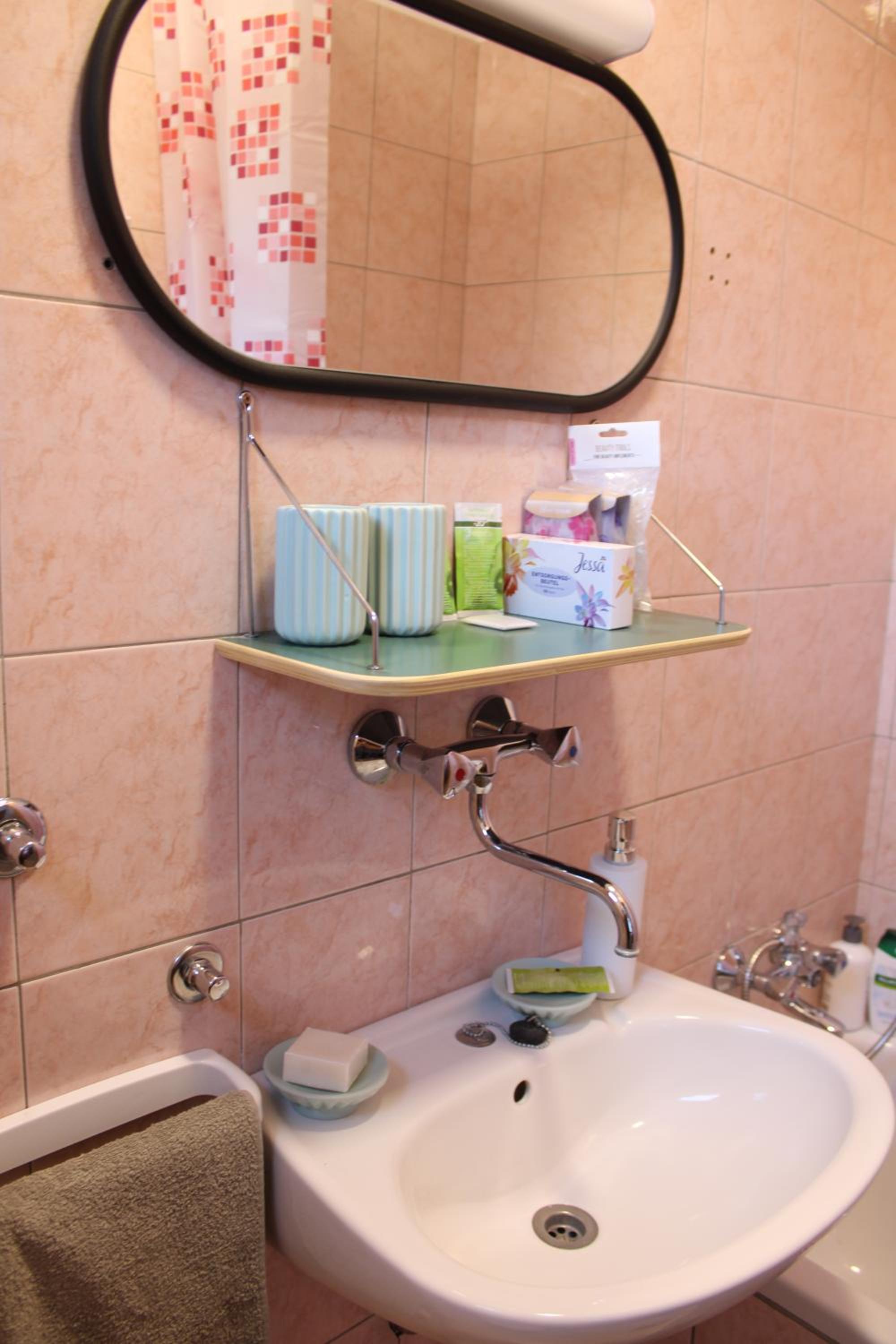 One-Bedroom Apartment - Photo 14