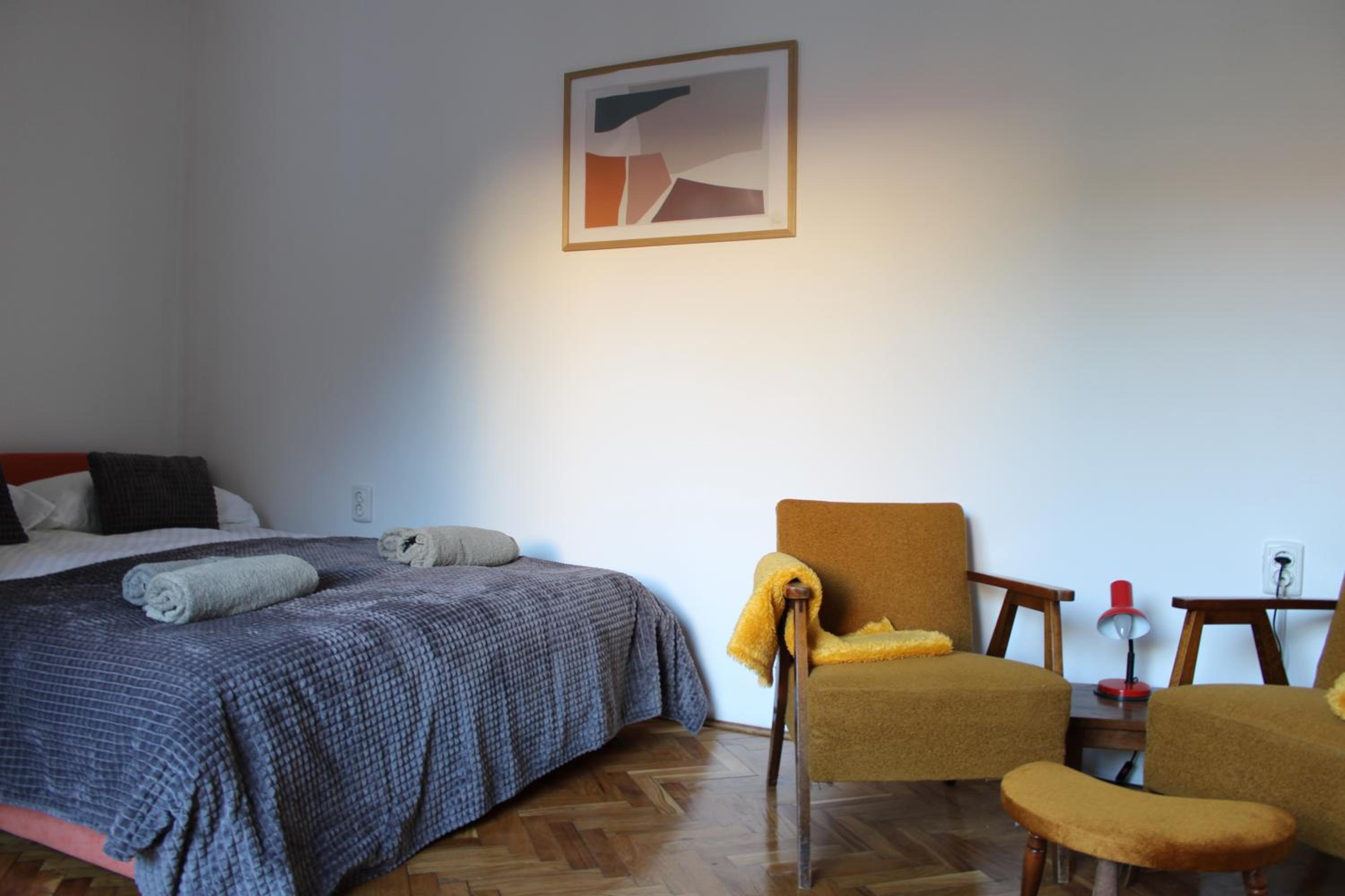One-Bedroom Apartment - Photo 9