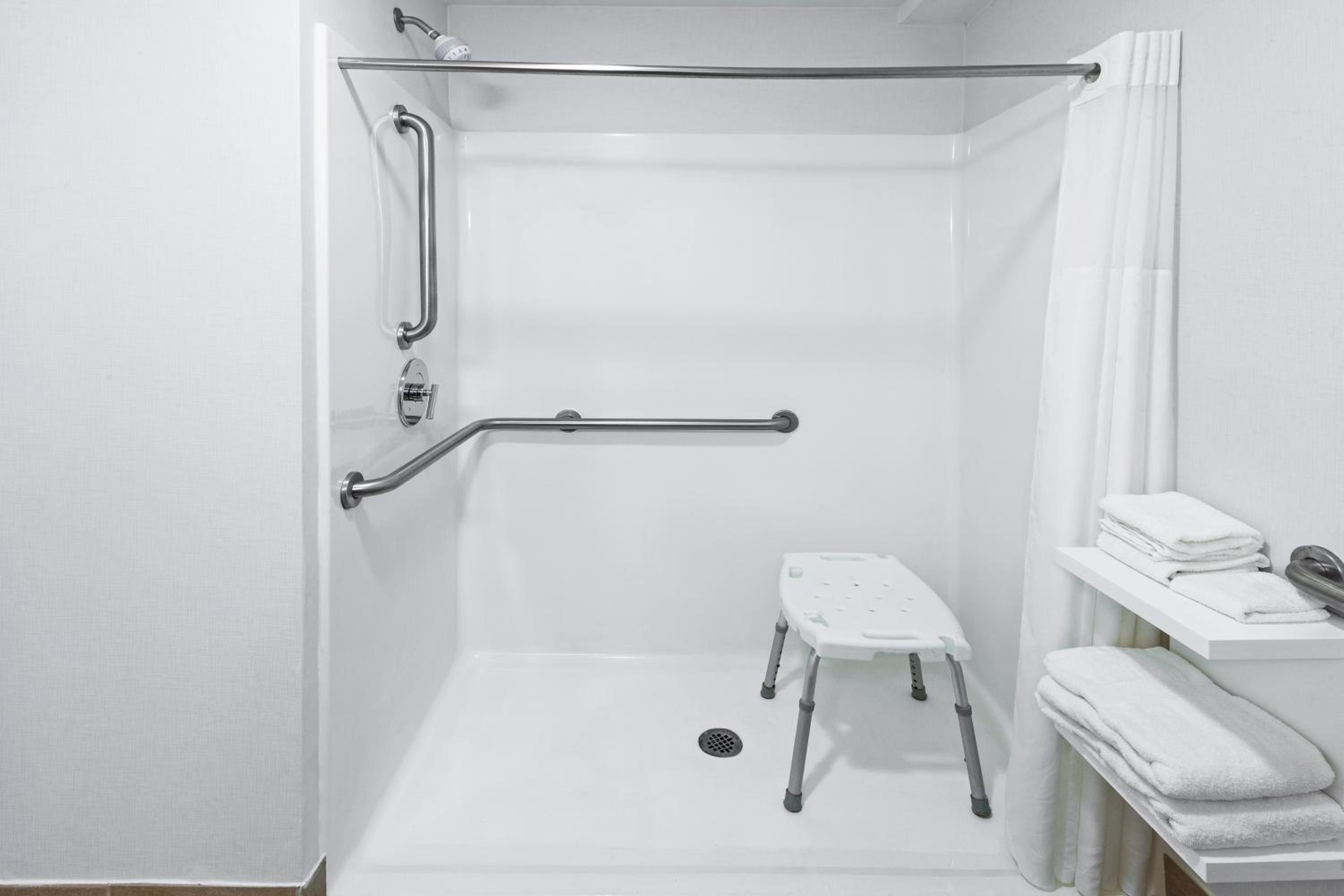 King Room with Roll-In Shower - Accessible/Non Smoking