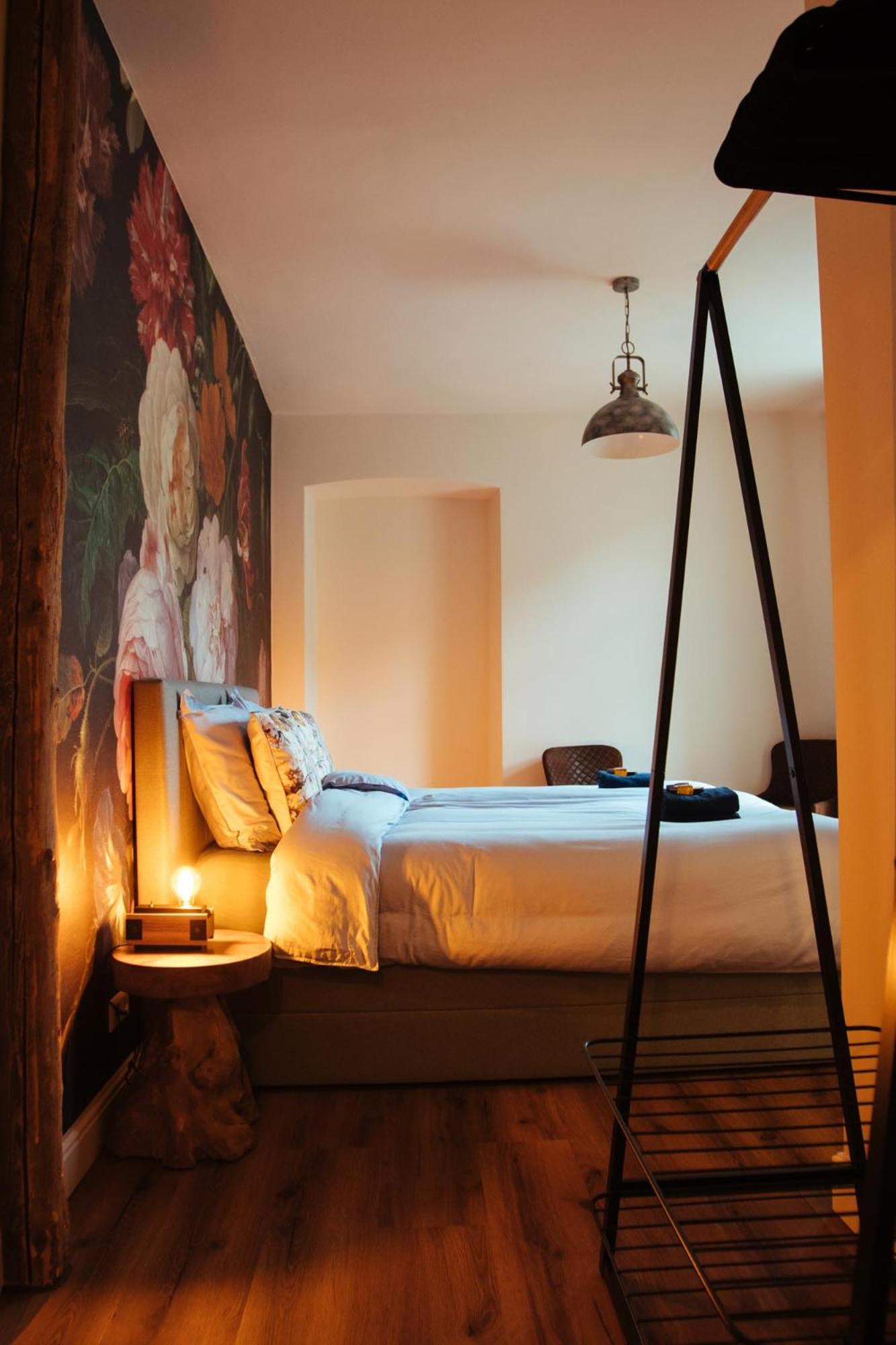 King Room with Balcony photo 1