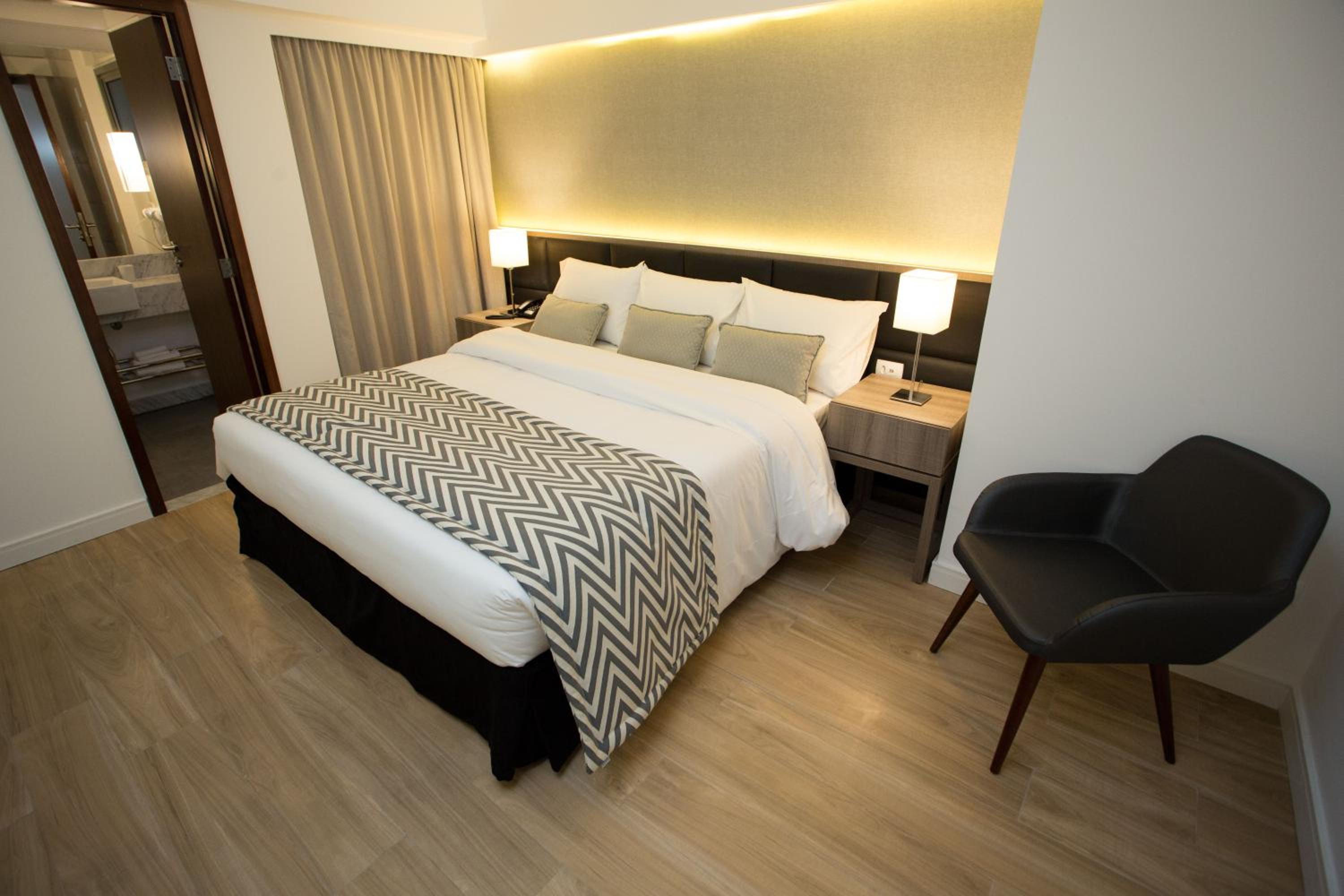 Luxury Triple Room