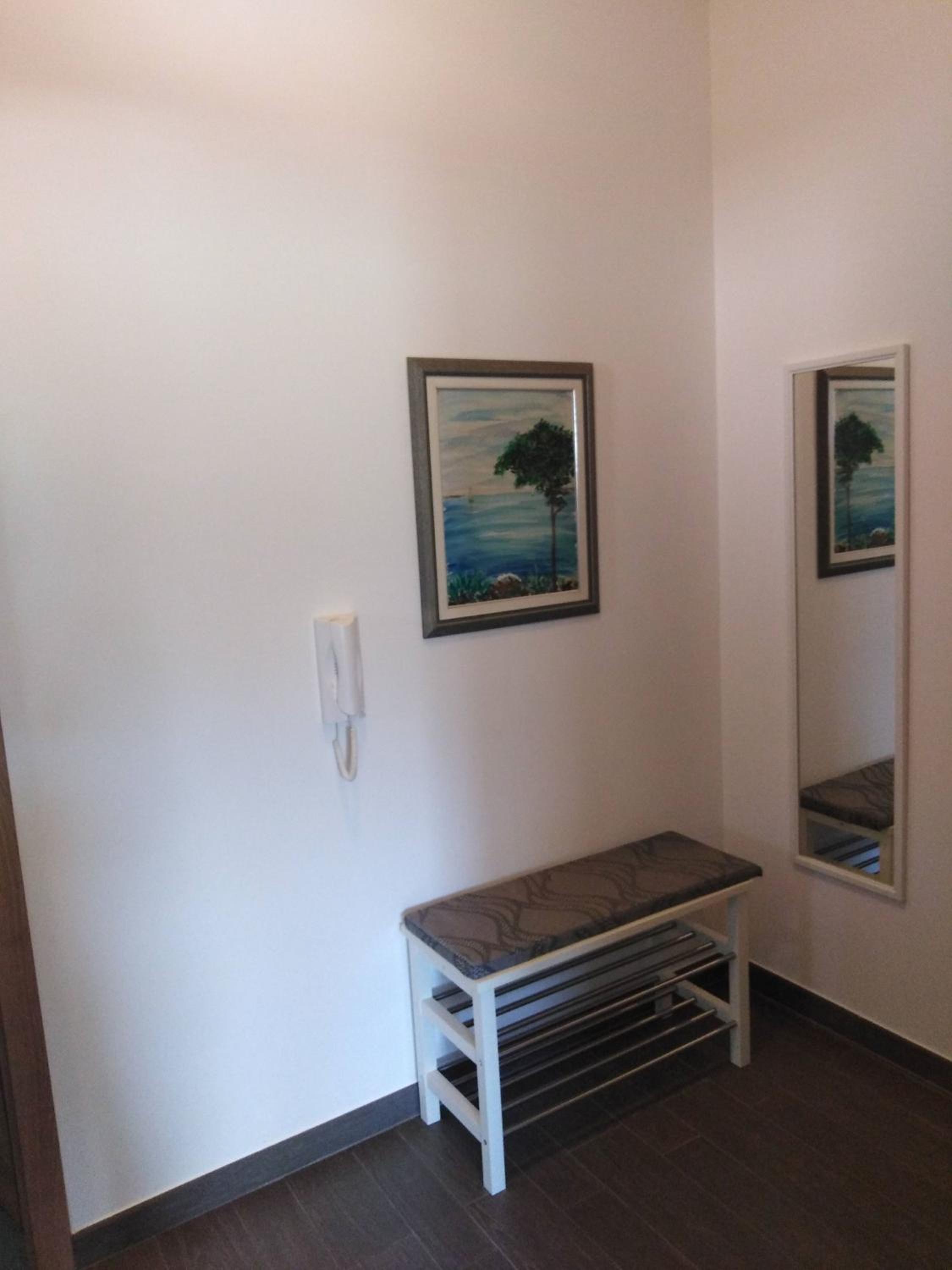 Apartment with Balcony - Photo 16