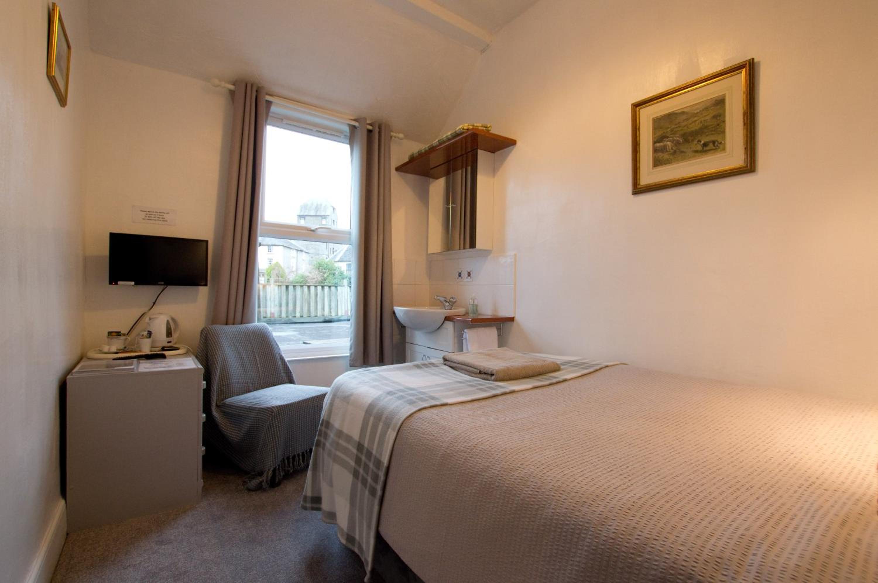 Single Room with Private External Bathroom