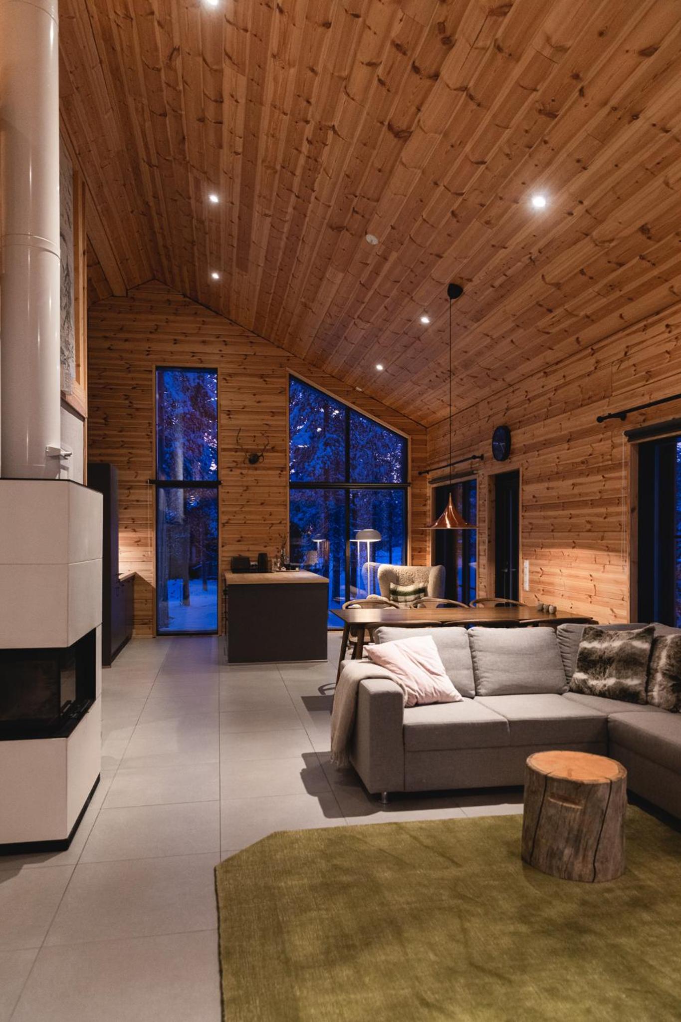 Three-Bedroom Villa - Photo 31
