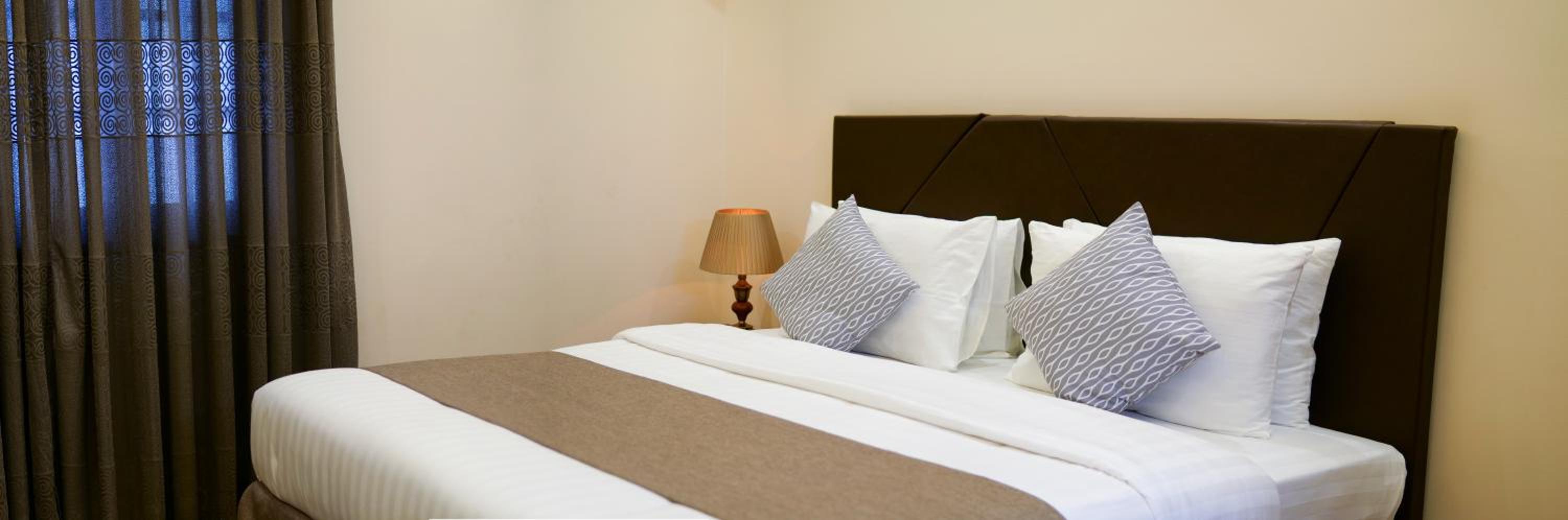 Deluxe Double Room - Photo 8