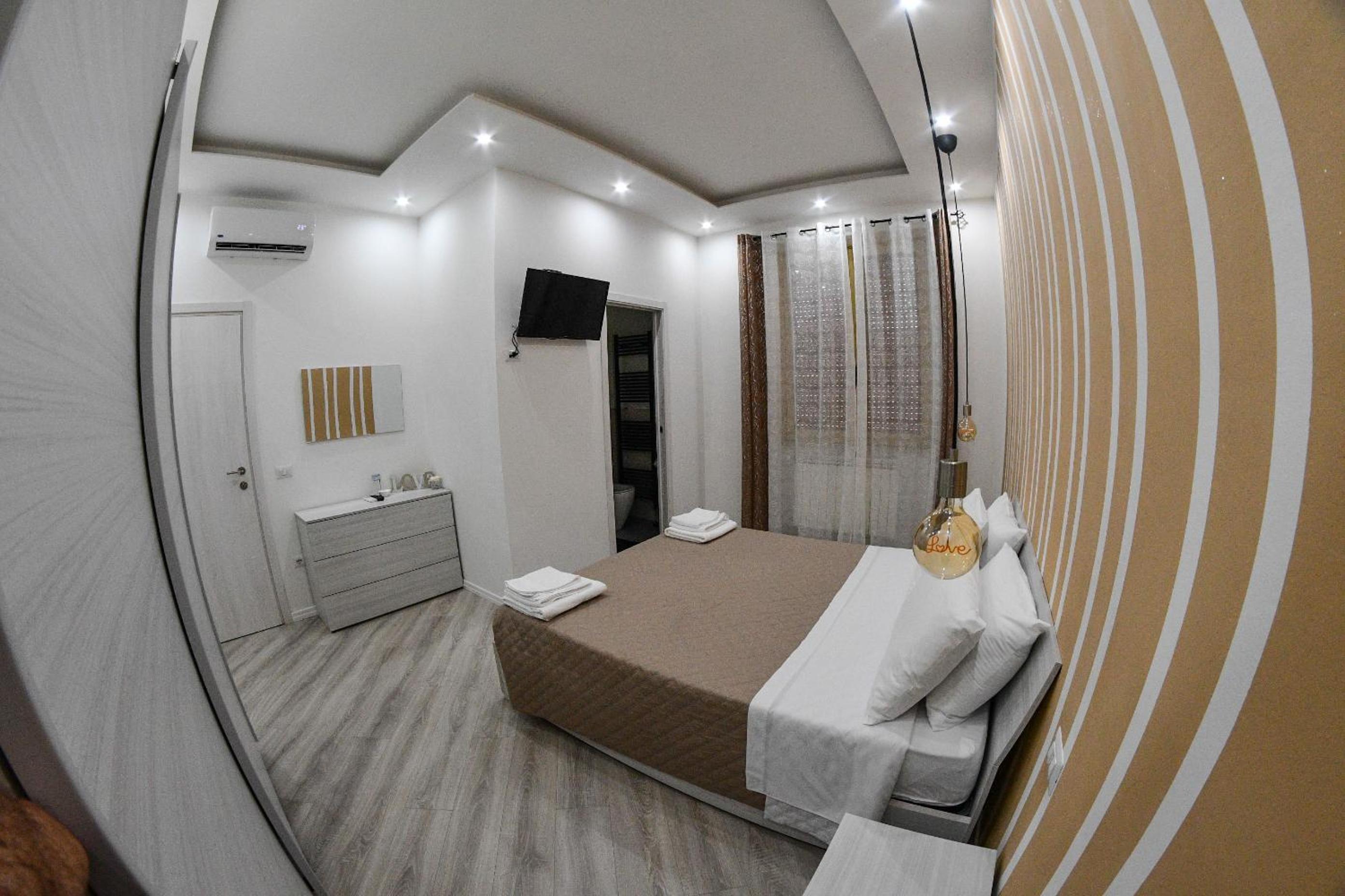Double Room - Photo 24