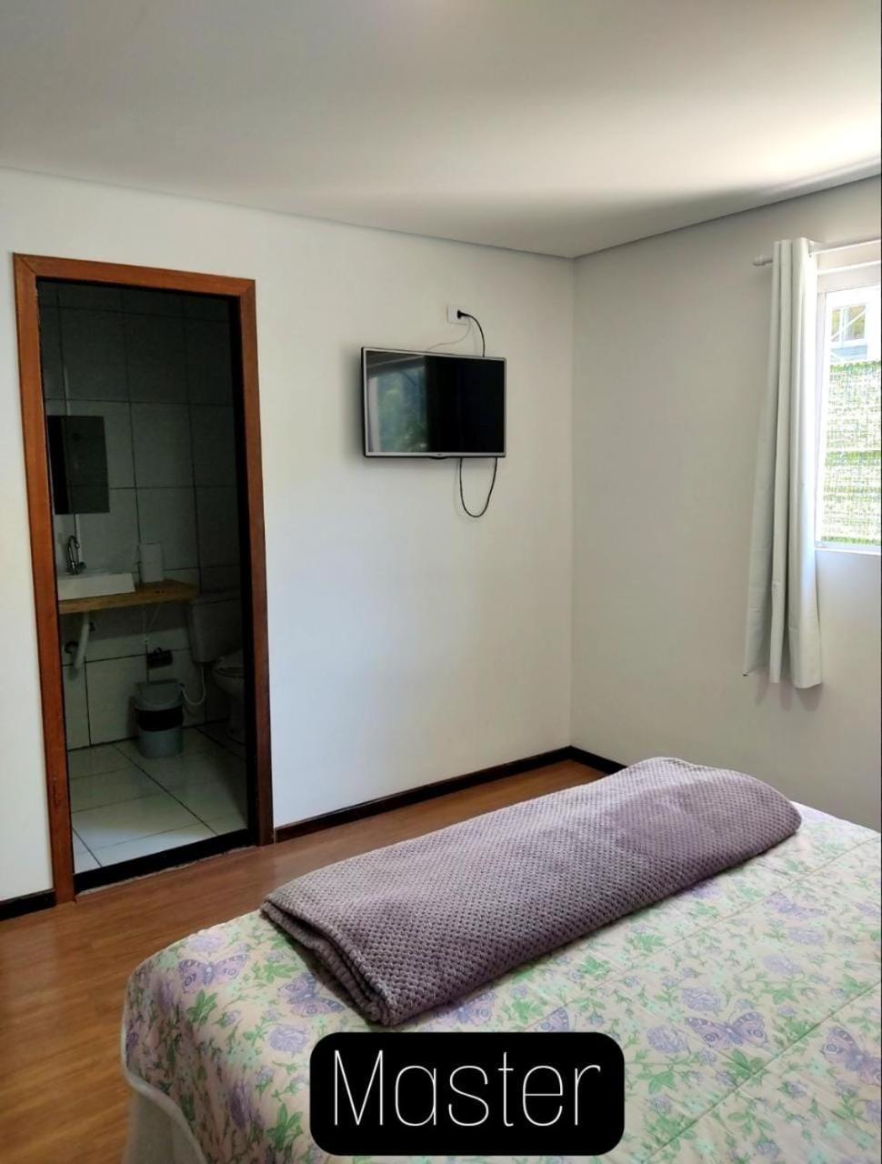One-Bedroom Suite - Photo 2