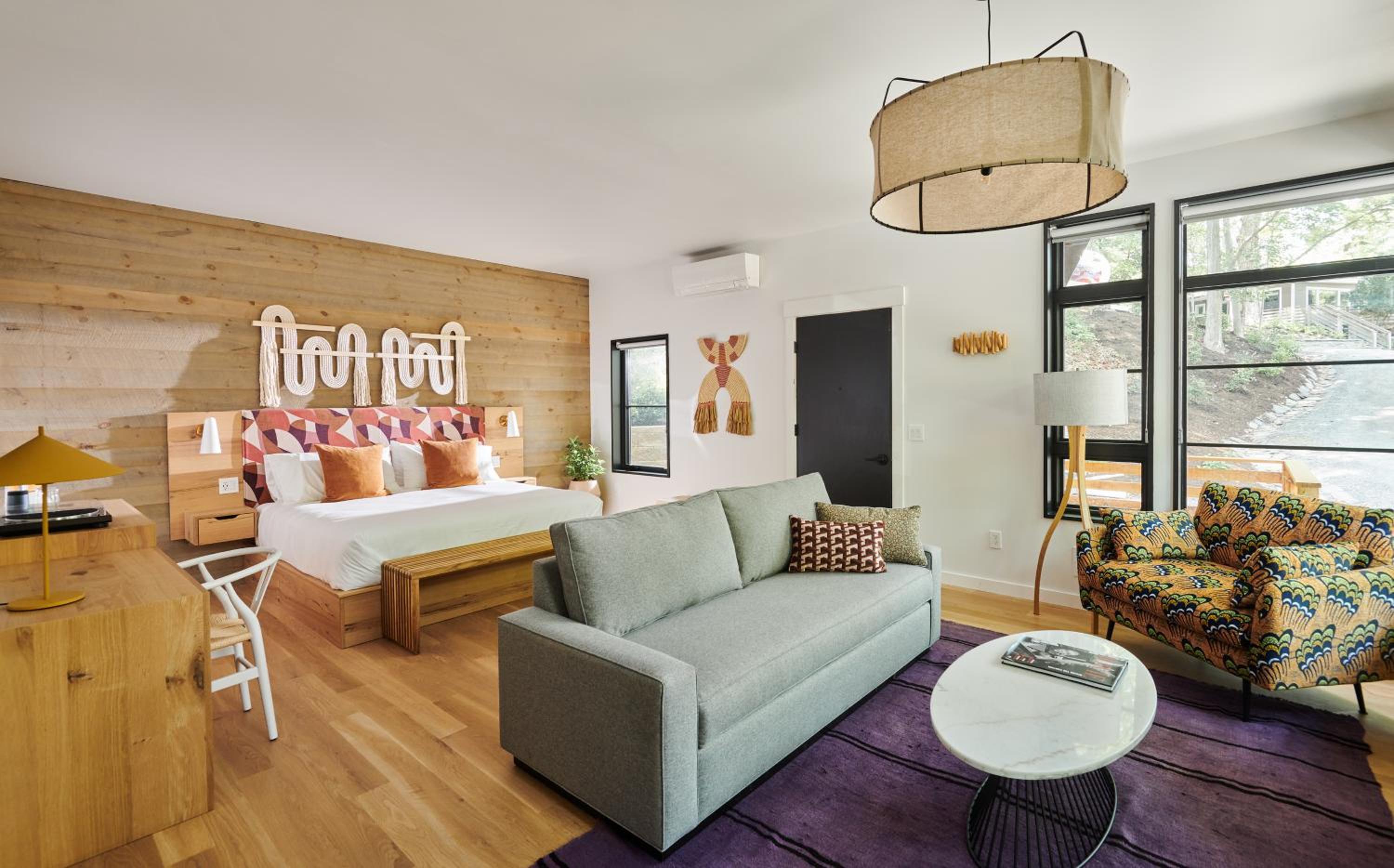 King Suite with Balcony - Photo 2