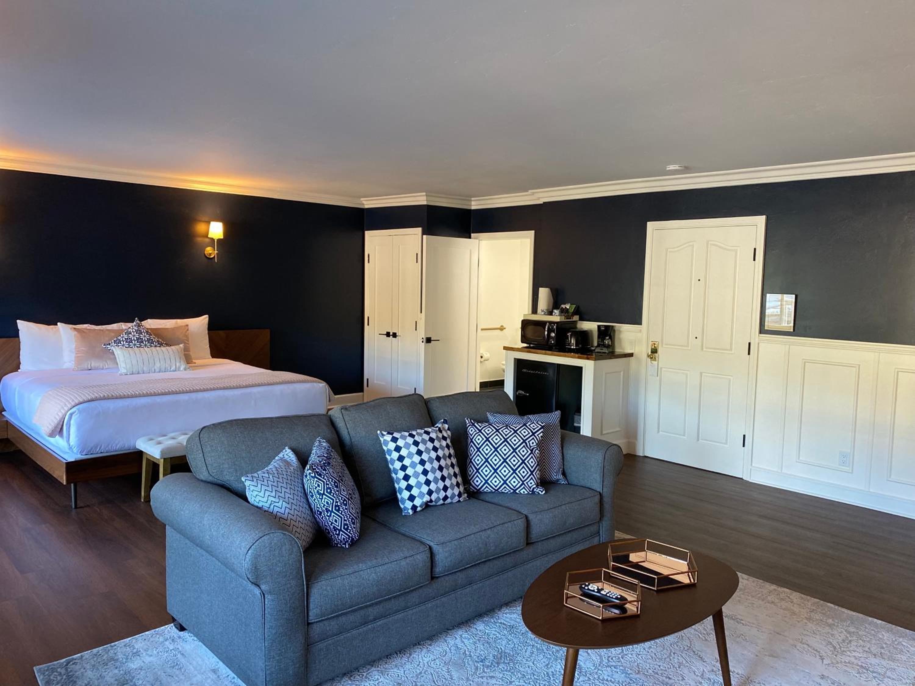 King Suite - Photo 1