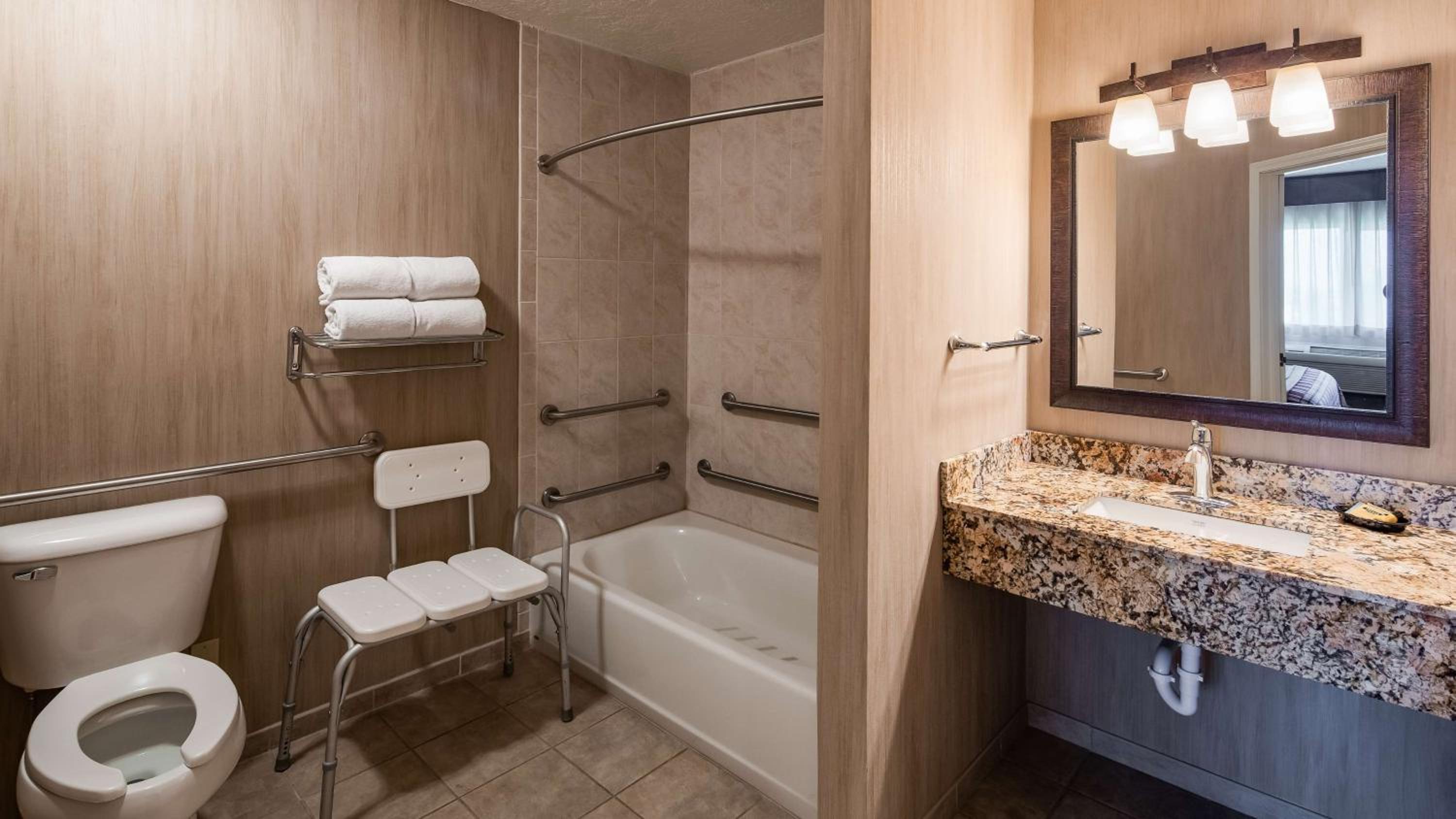 King Room - Disability Access - Photo 3