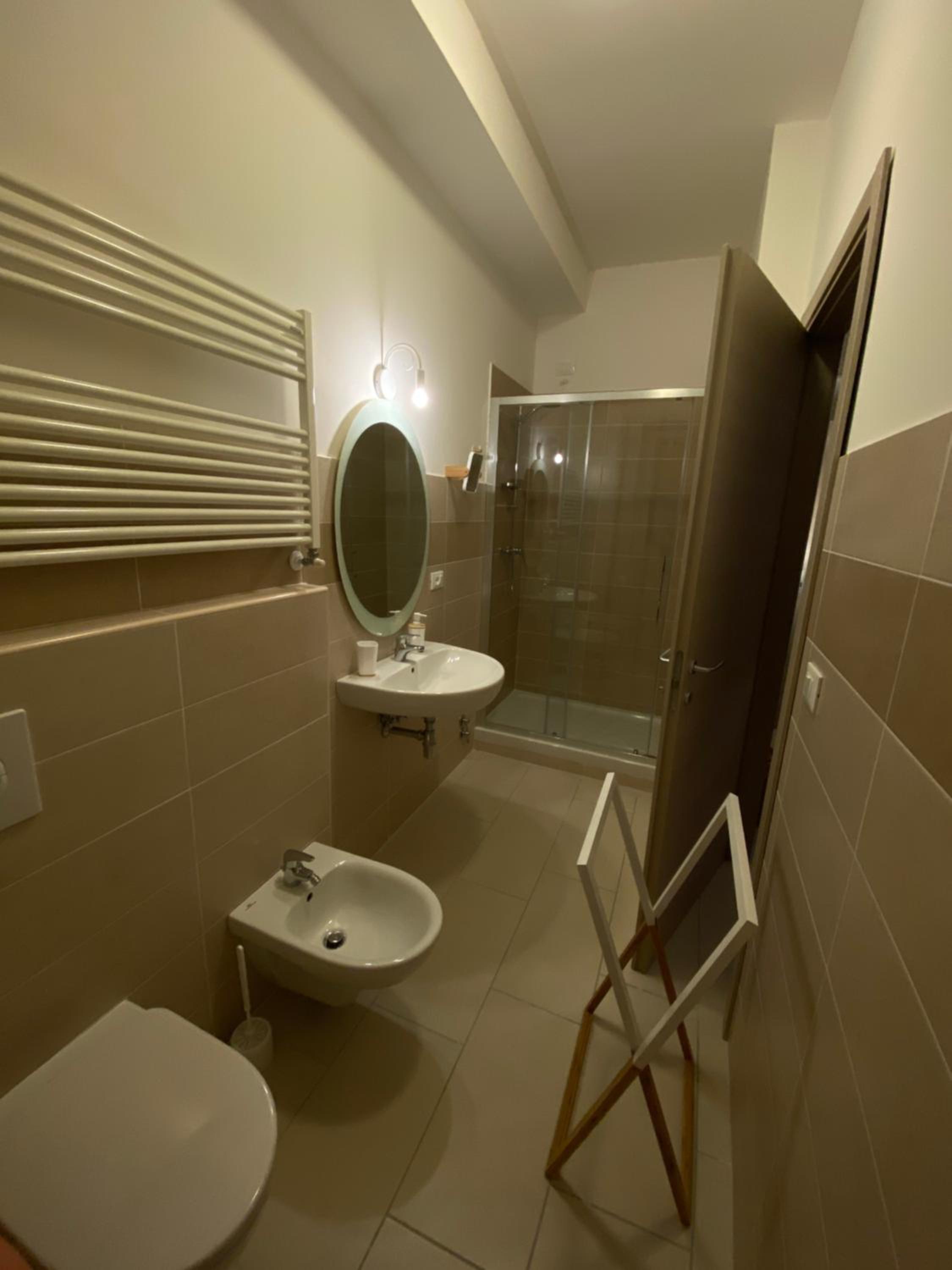 Double or Twin Room with Private Bathroom photo 2